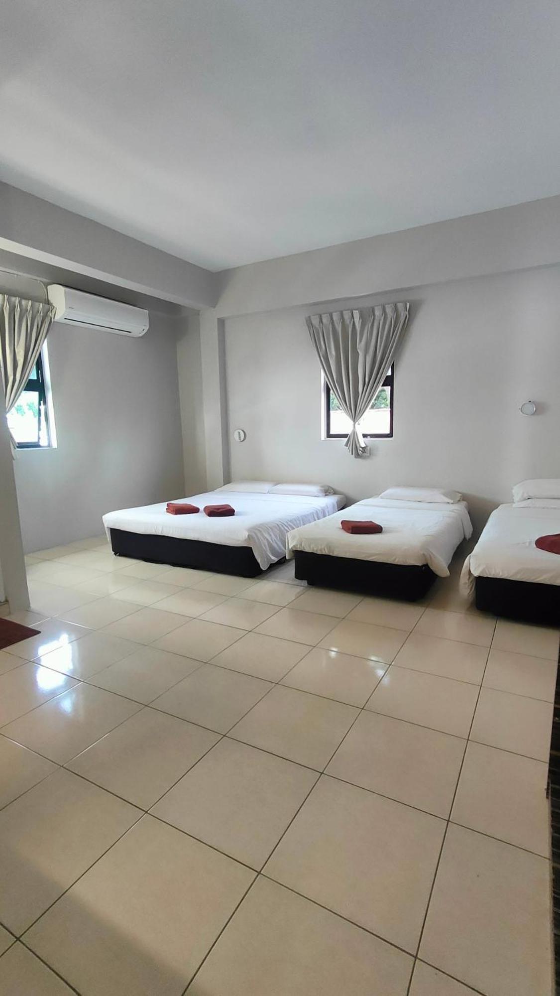 Deluxe Family Room