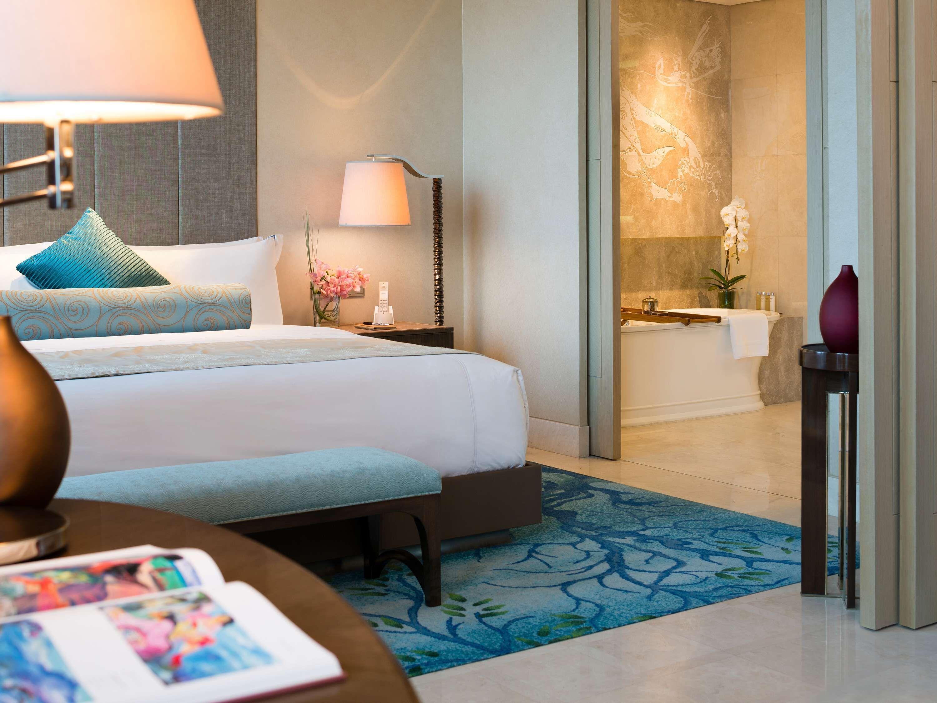 Raffles King Room