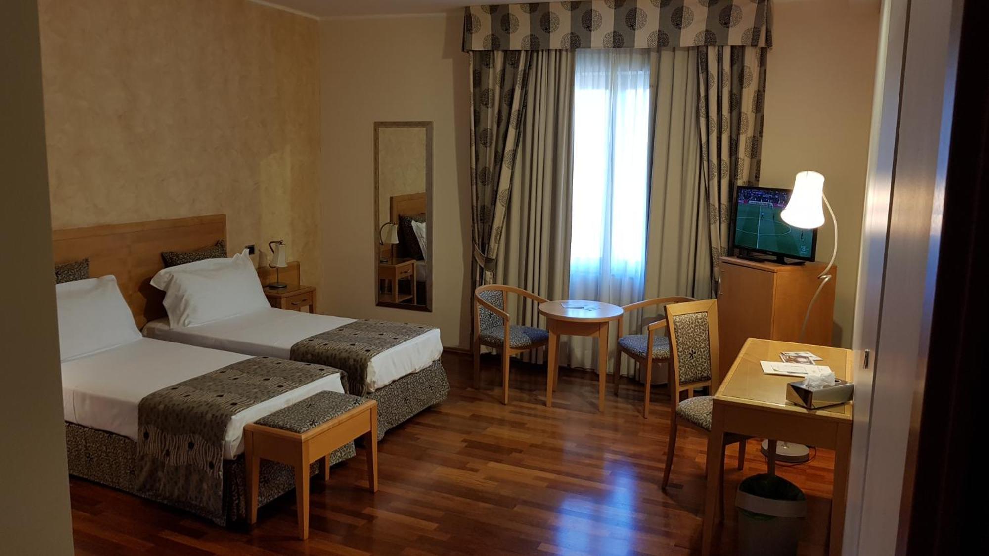 Superior King Room