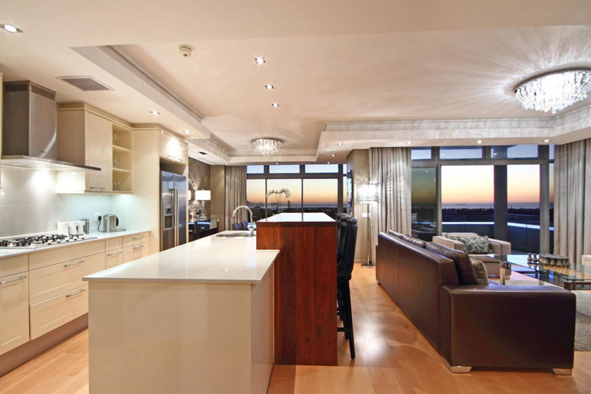 Three-Bedroom Apartment Penthouse
