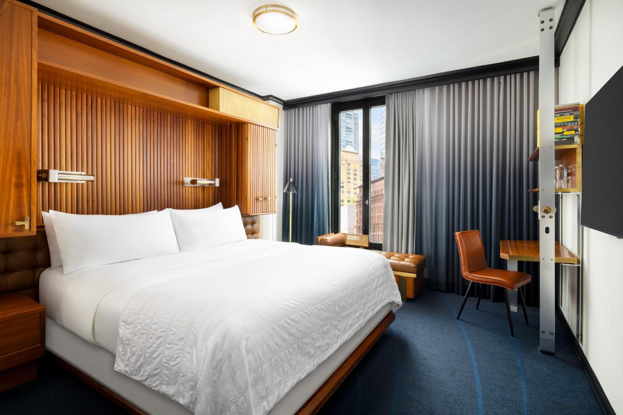 Deluxe King Room,1731396843:JPEG