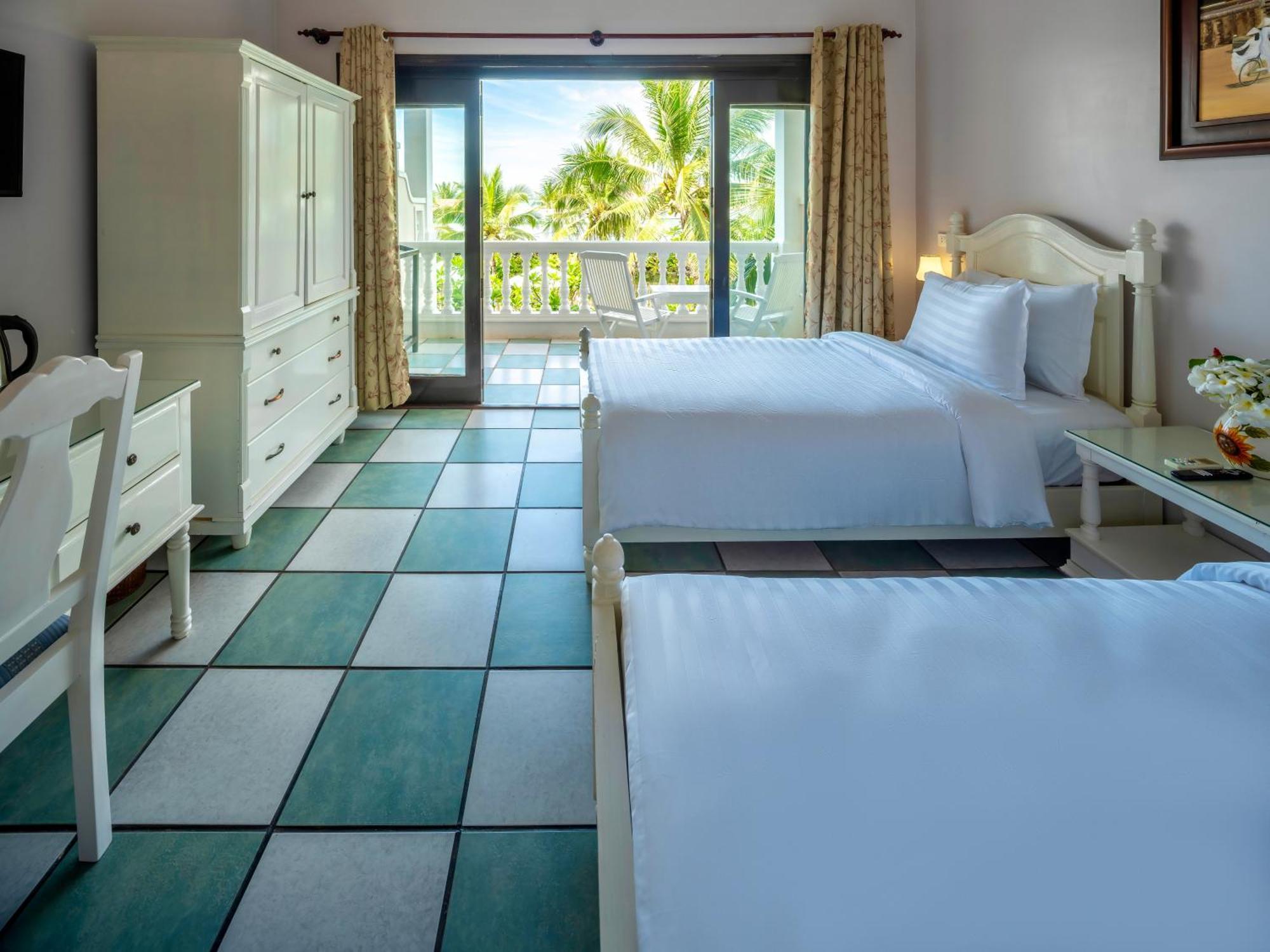 Superior Twin Room Garden View