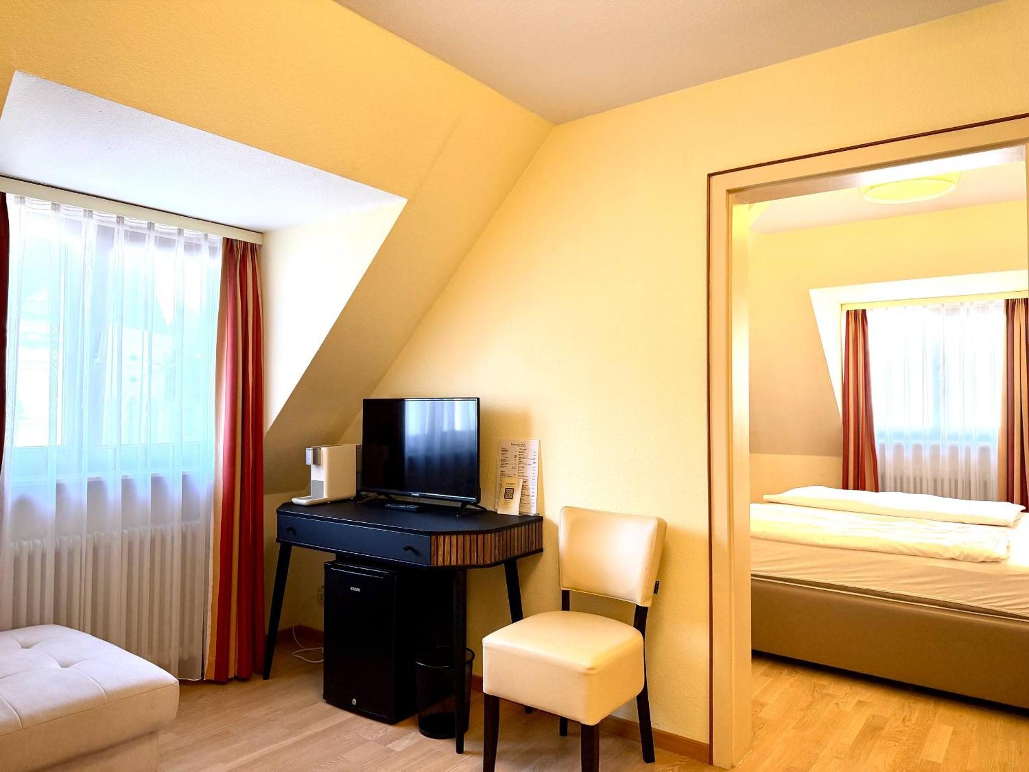 Junior Suite,1735269691:JPEG