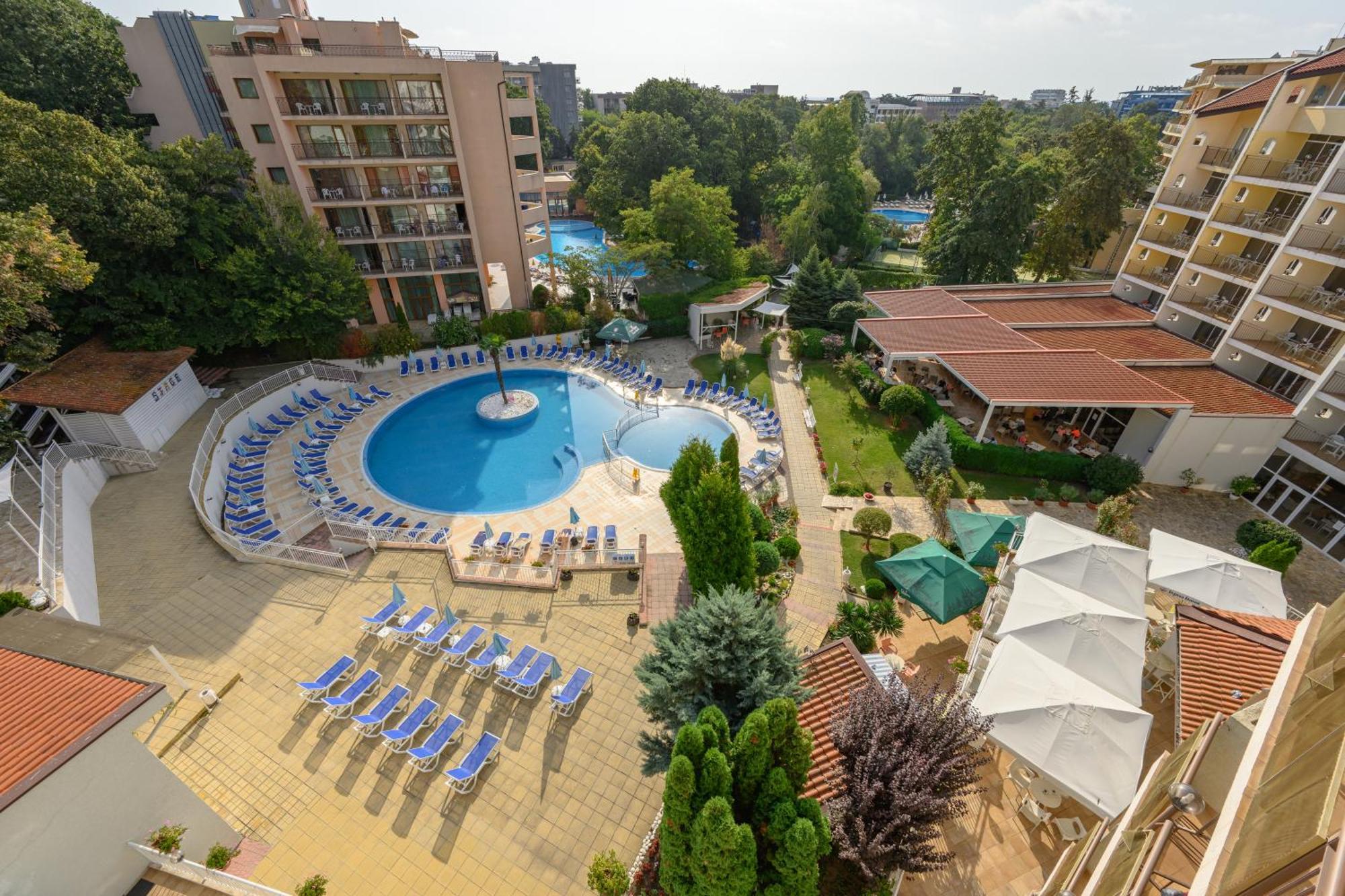Superior Twin Room Pool or Park View balcony up to 1199 years old,1739393935:JPEG