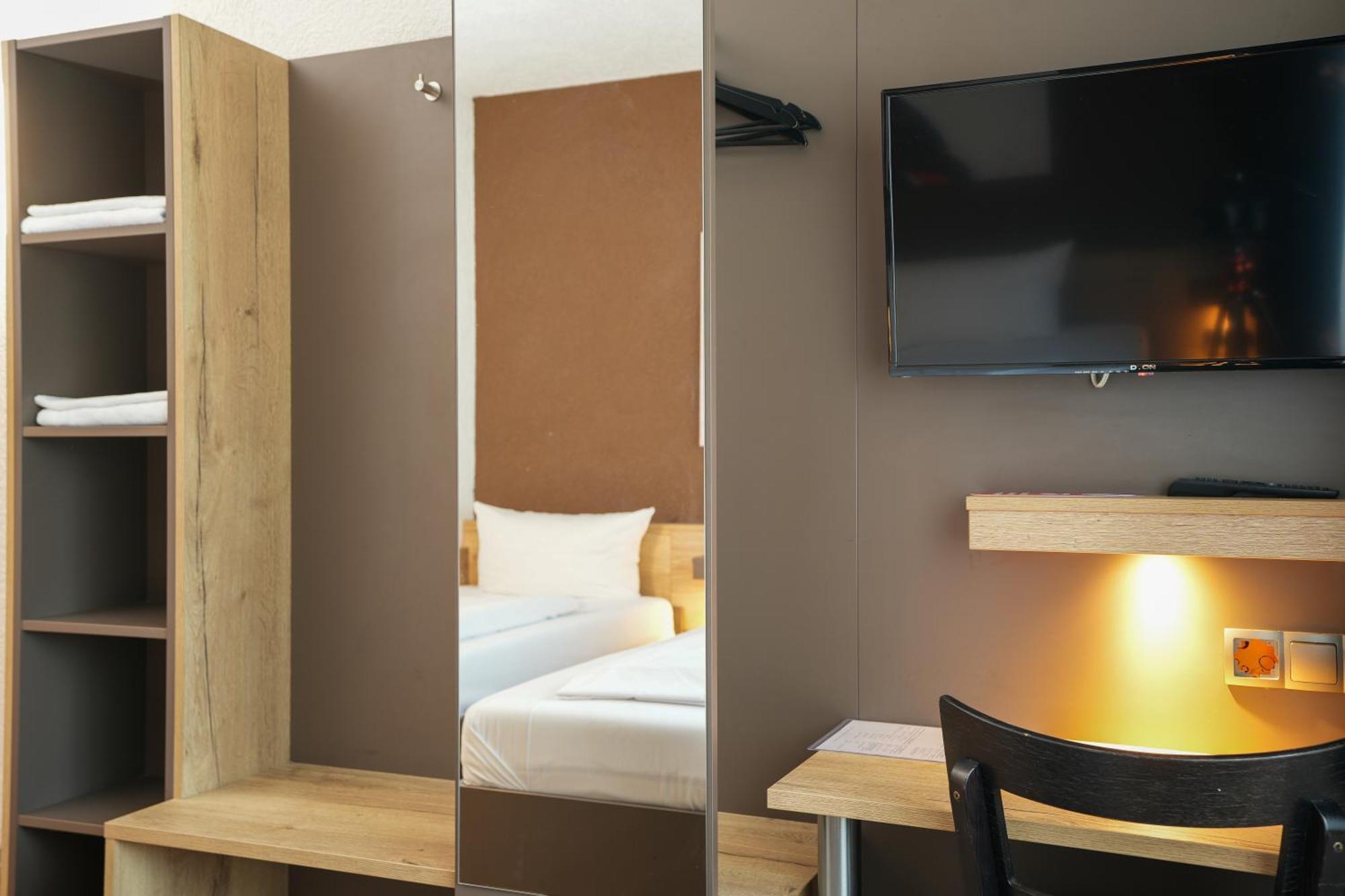 Standard Twin Room 2 single beds