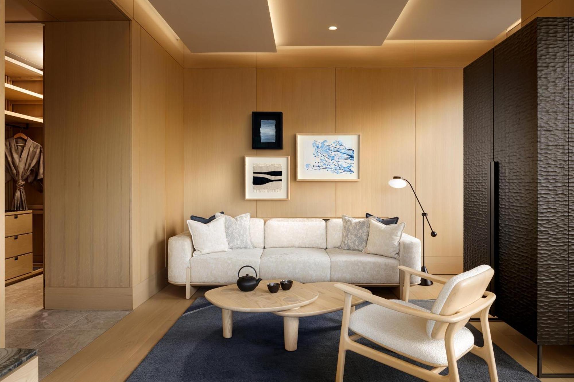 Hikari Corner SUite