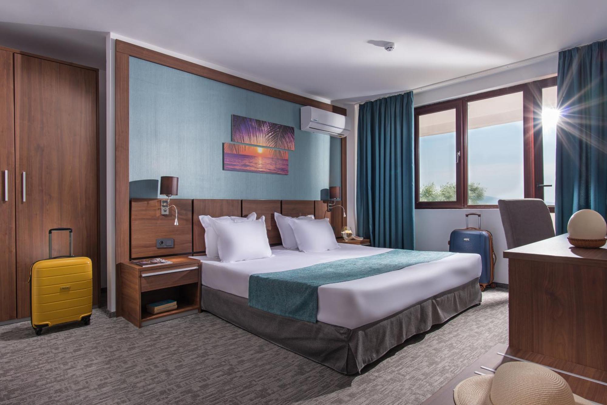 Double or Twin Room Balcony