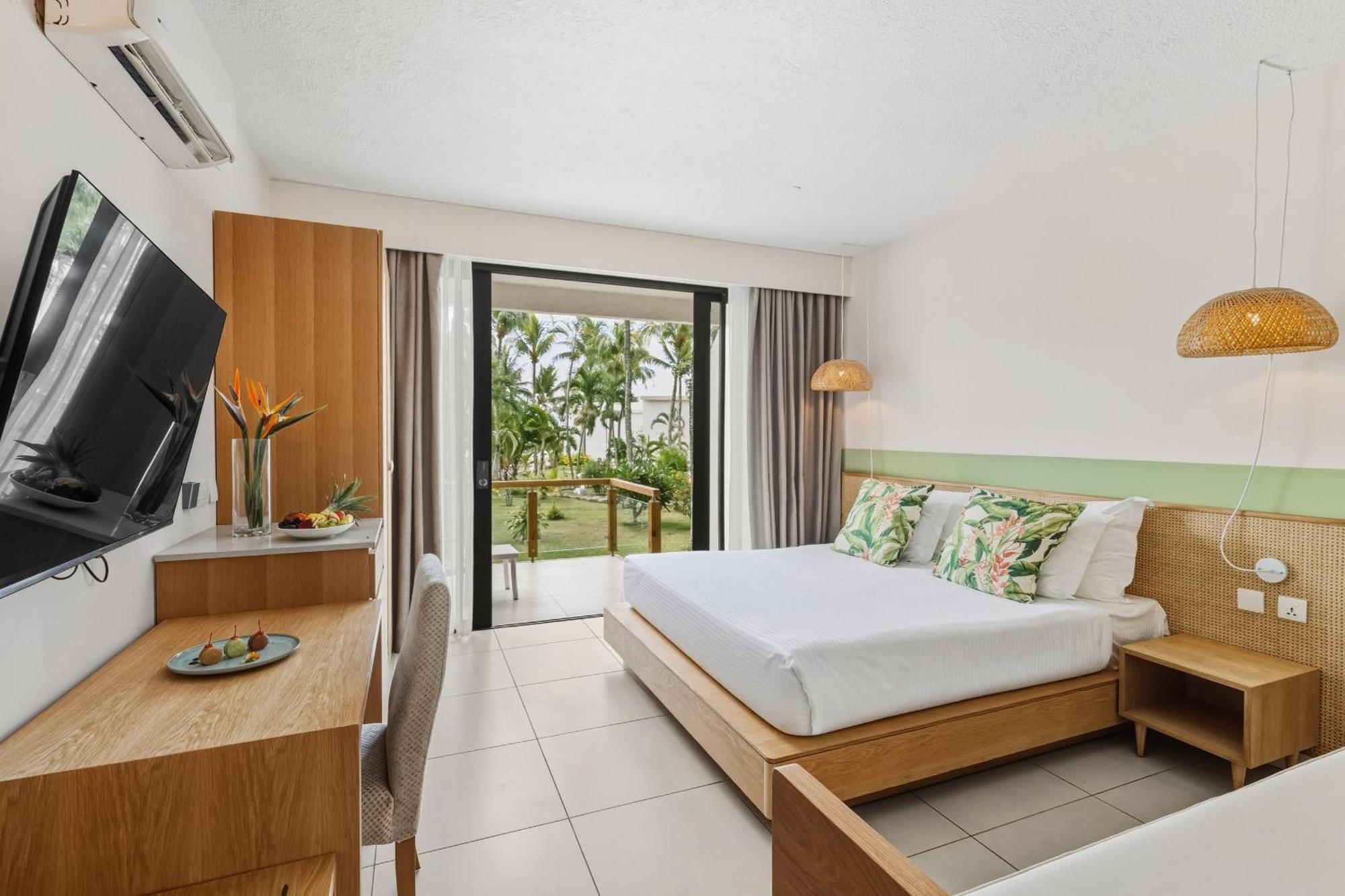 Coral Signature Room Garden View