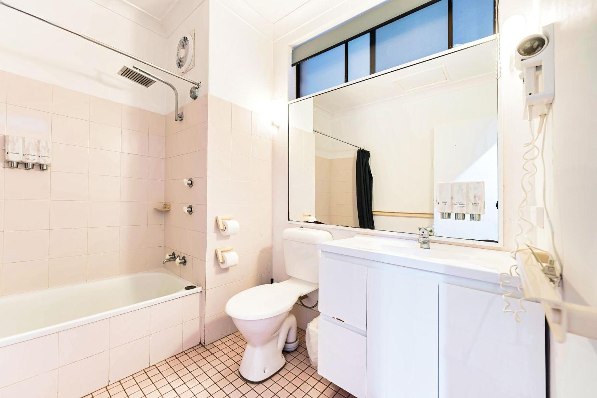 Standard Queen Room Not Pet-Friendly