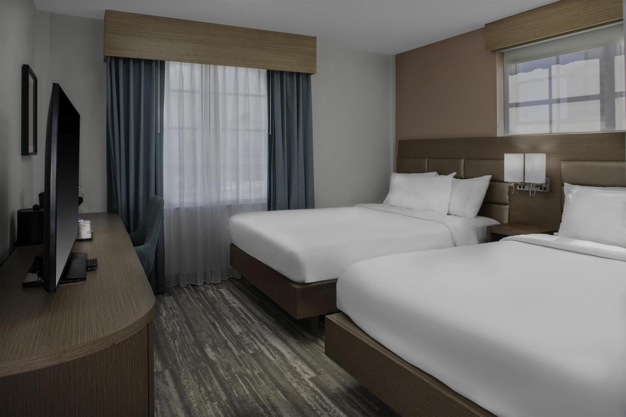 Queen Room Two Queen Beds