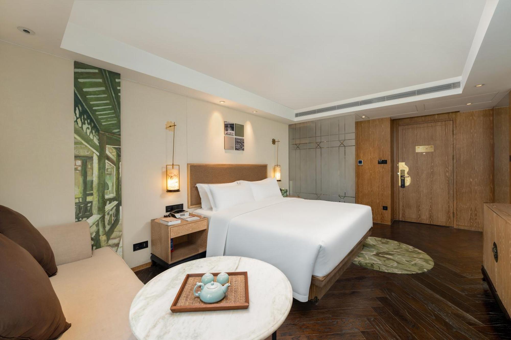Executive Queen Room