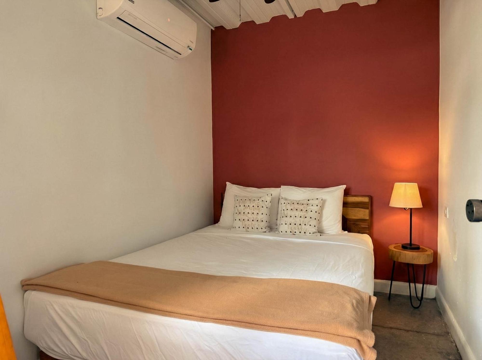 Small Double Room,1743093454:JPEG