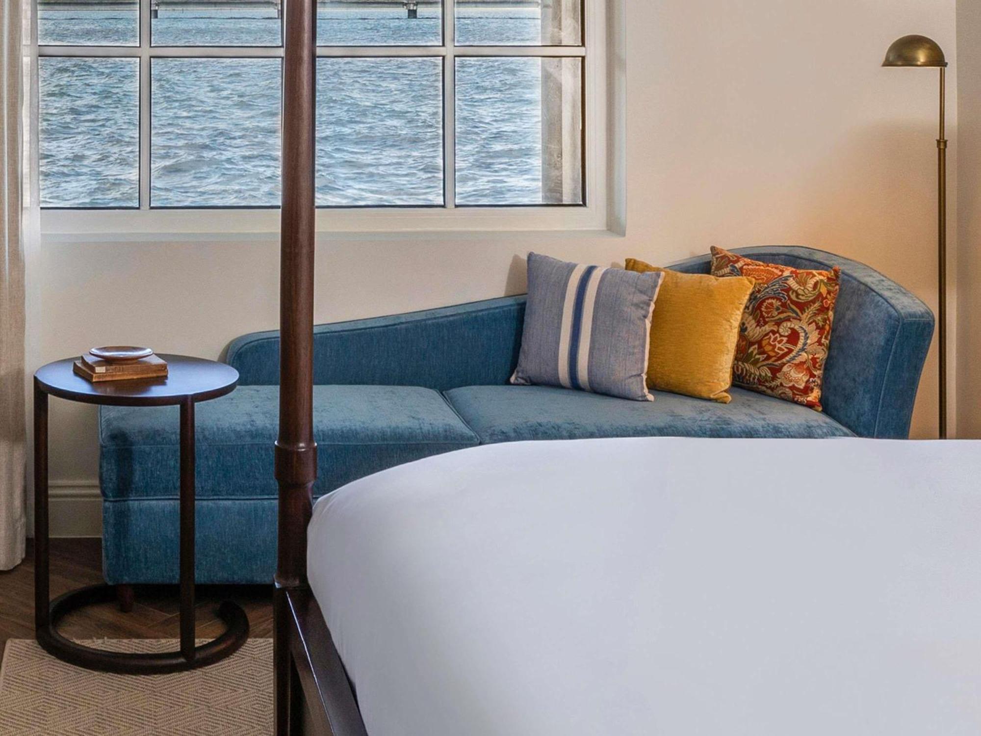 Superior King Room Partial Ocean View