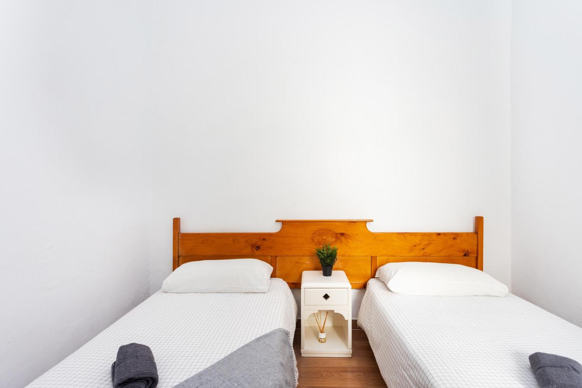Twin Room,1745244299:JPEG