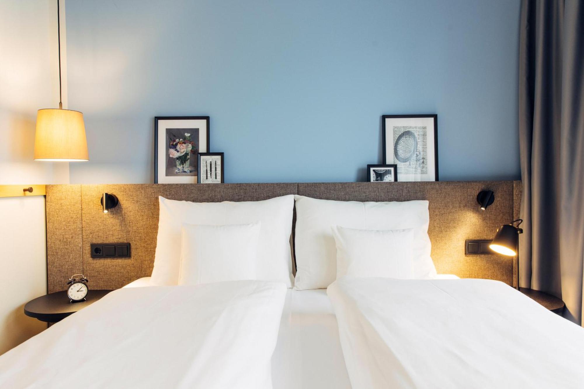 Standard Double or Twin Room,1743627803:JPEG