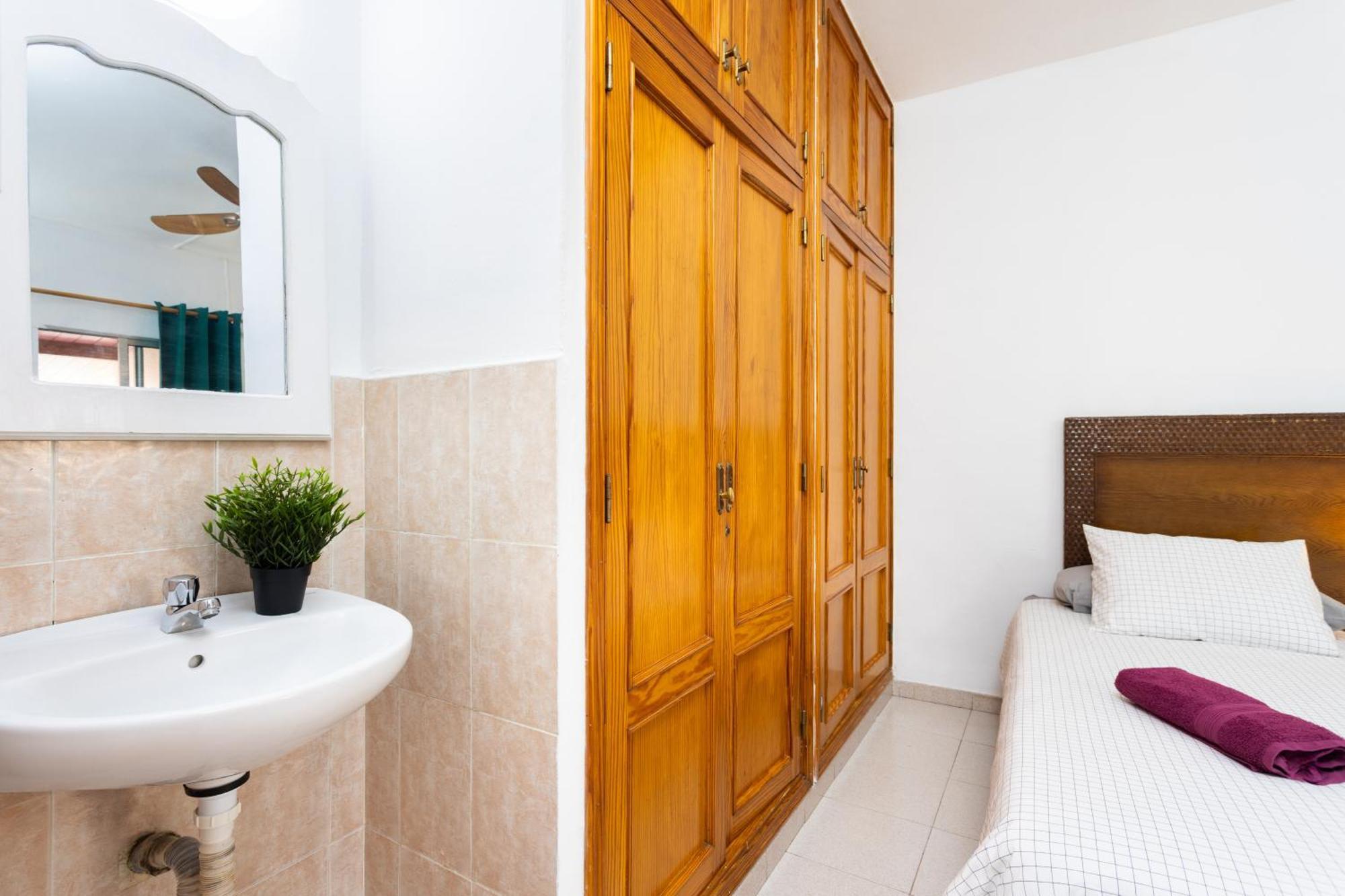 Double Room,1745377672:JPEG