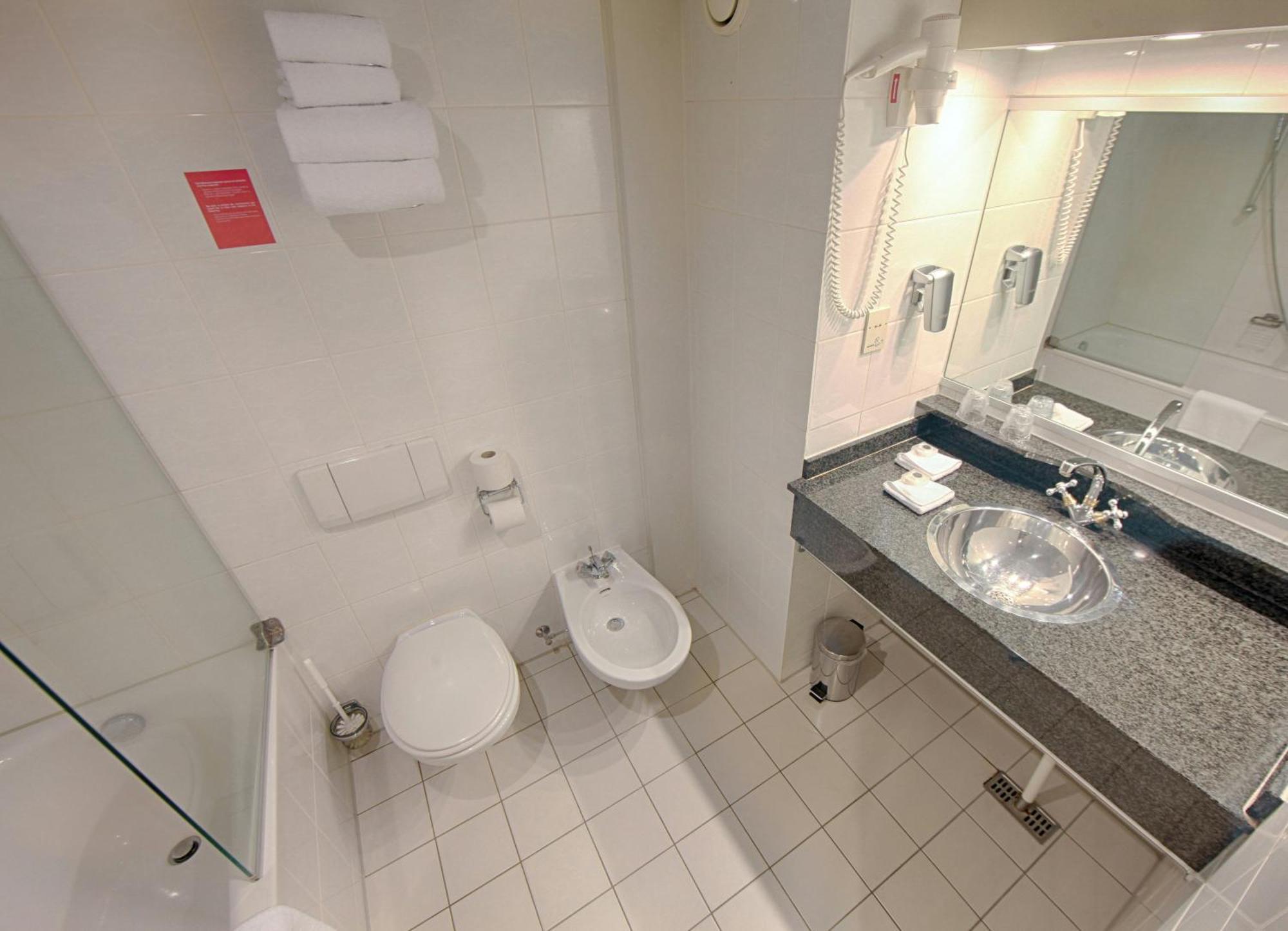 Triple Room,1746817780:JPEG