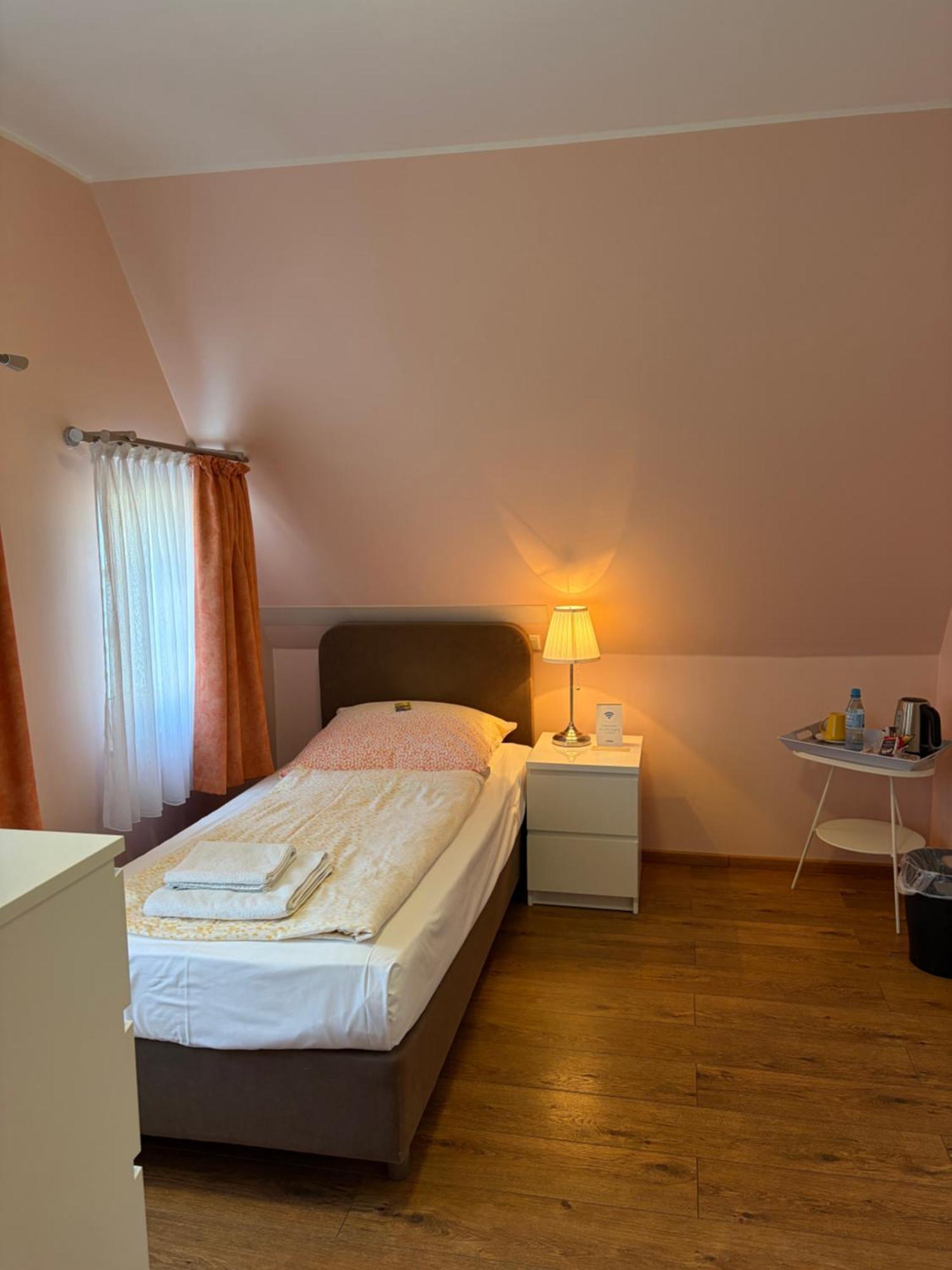Classic Single Room,1191856189:JPEG
