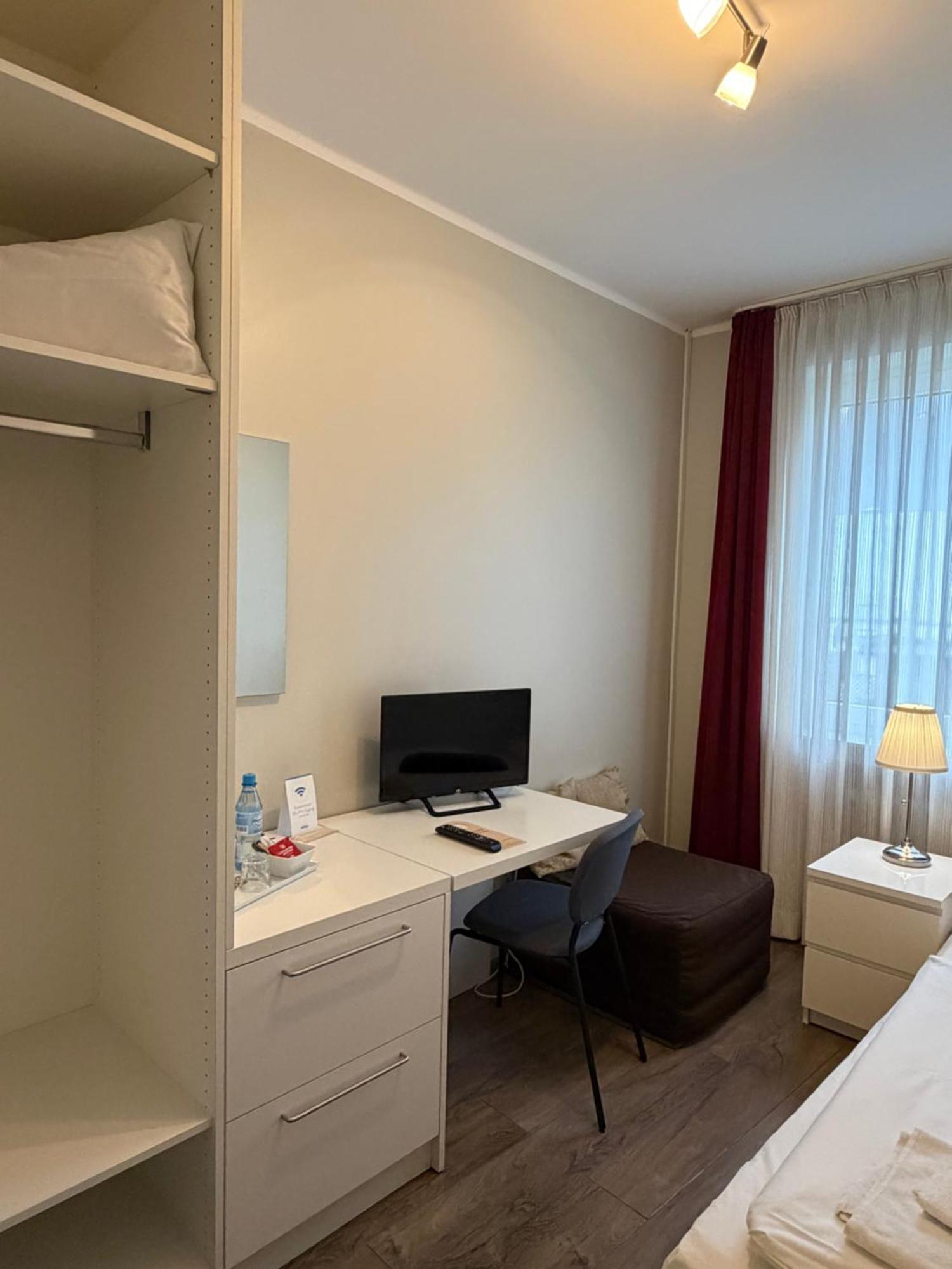 Classic Single Room
