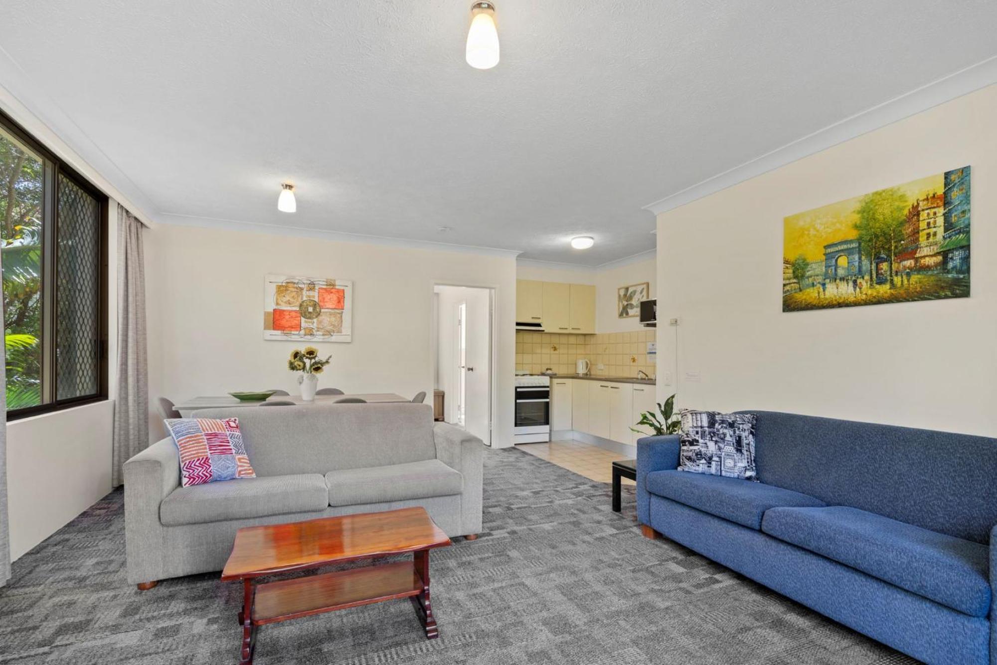Deluxe One-Bedroom Apartment