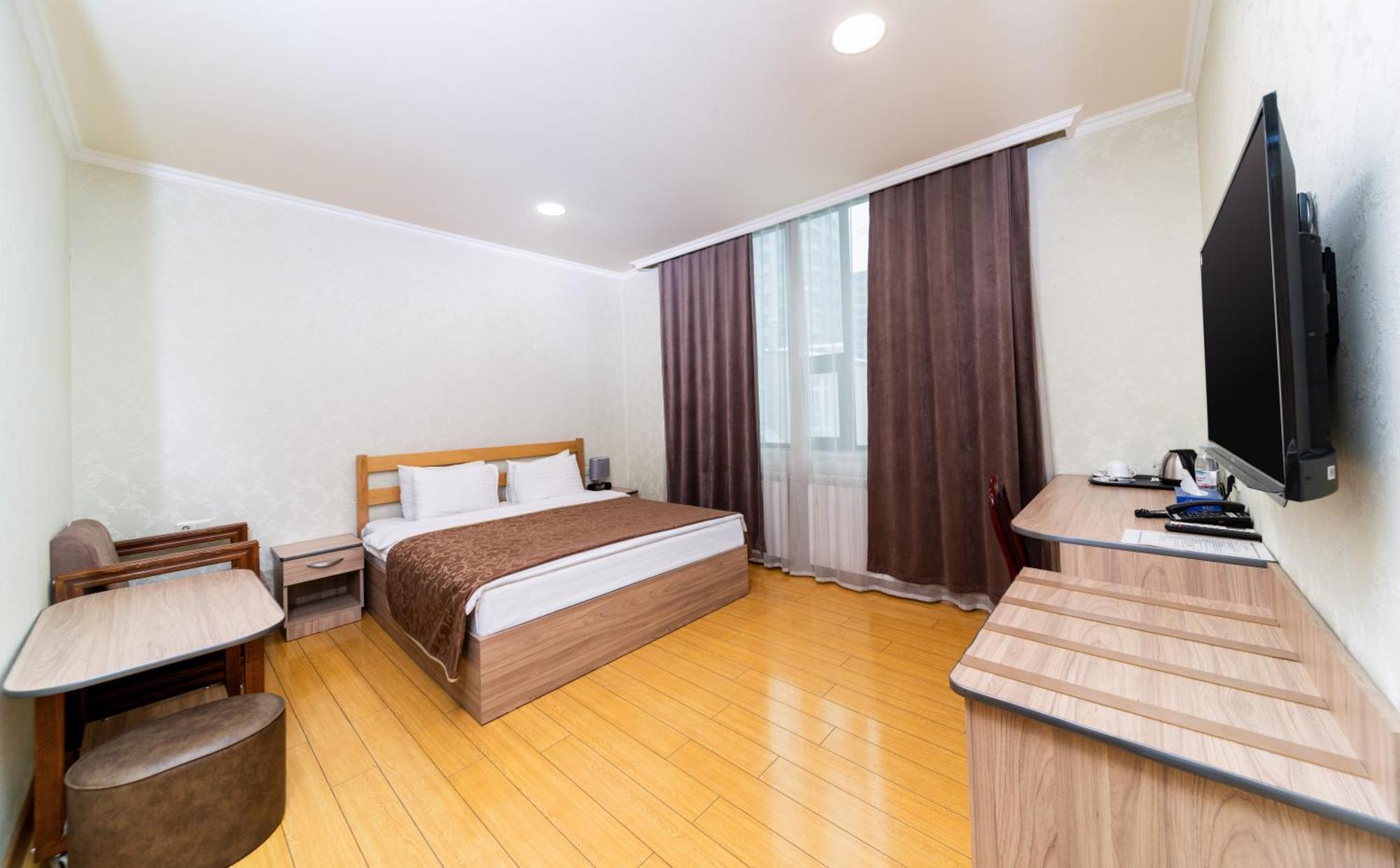 Deluxe Single Room