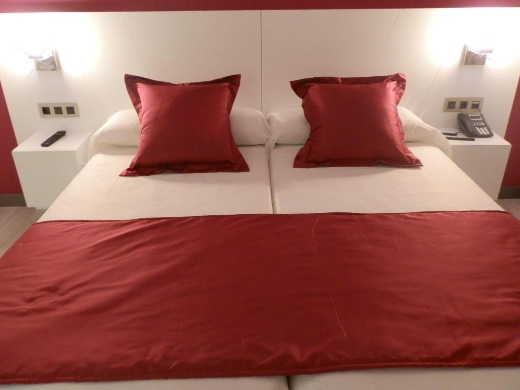 One-Bedroom Apartment 2
