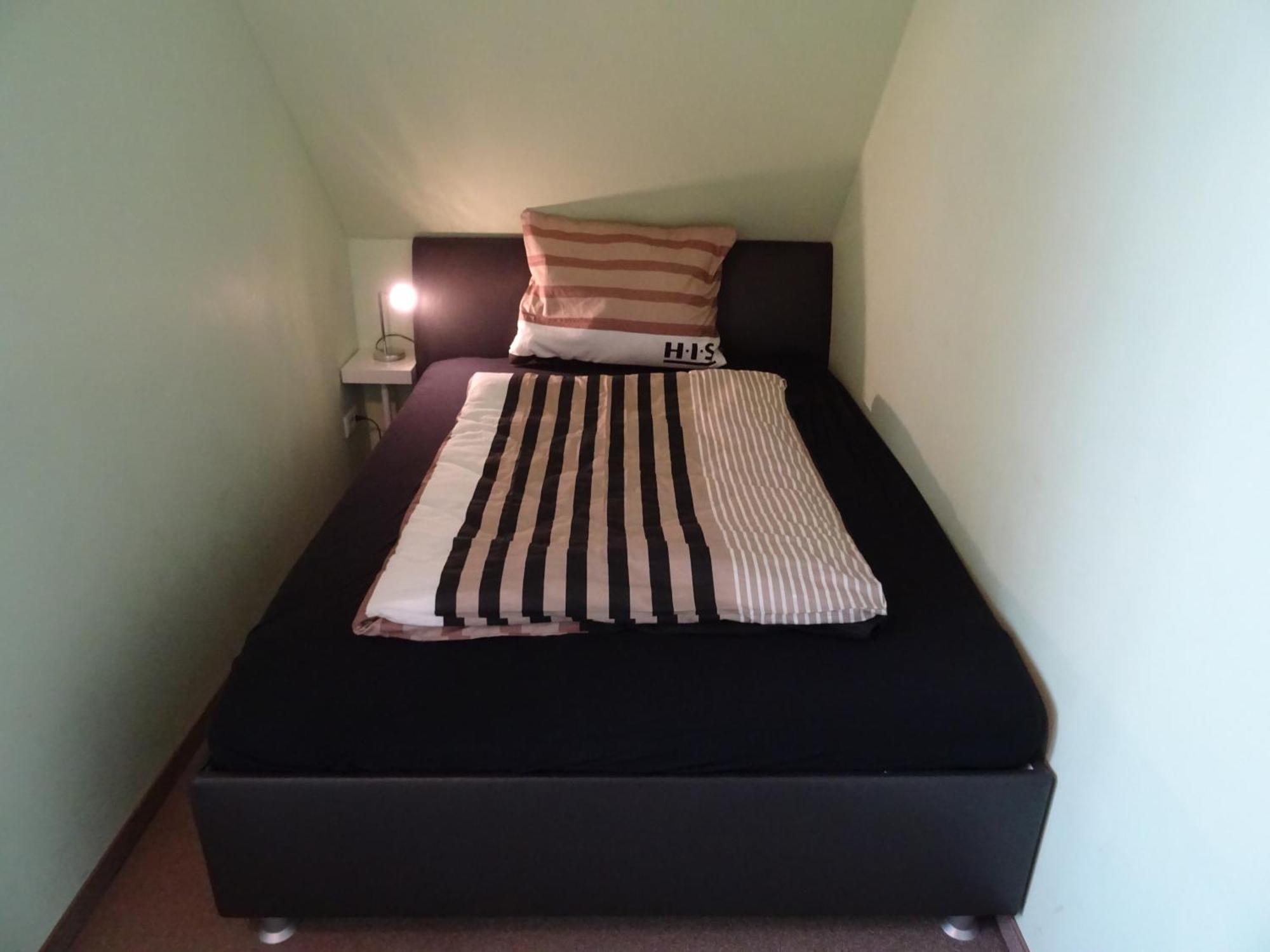 Single Room Bathroom,1756875020:JPEG
