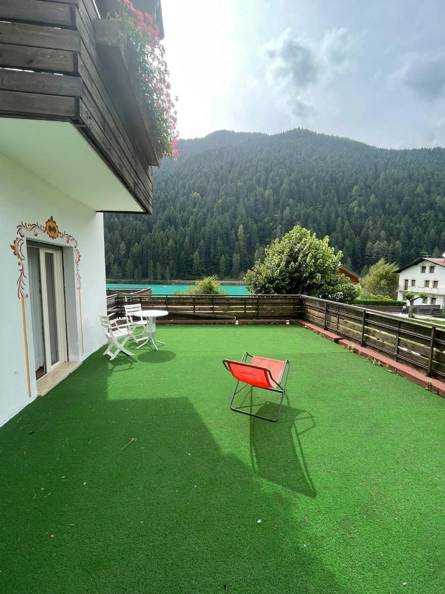 Superior Double or Twin Room Lake View