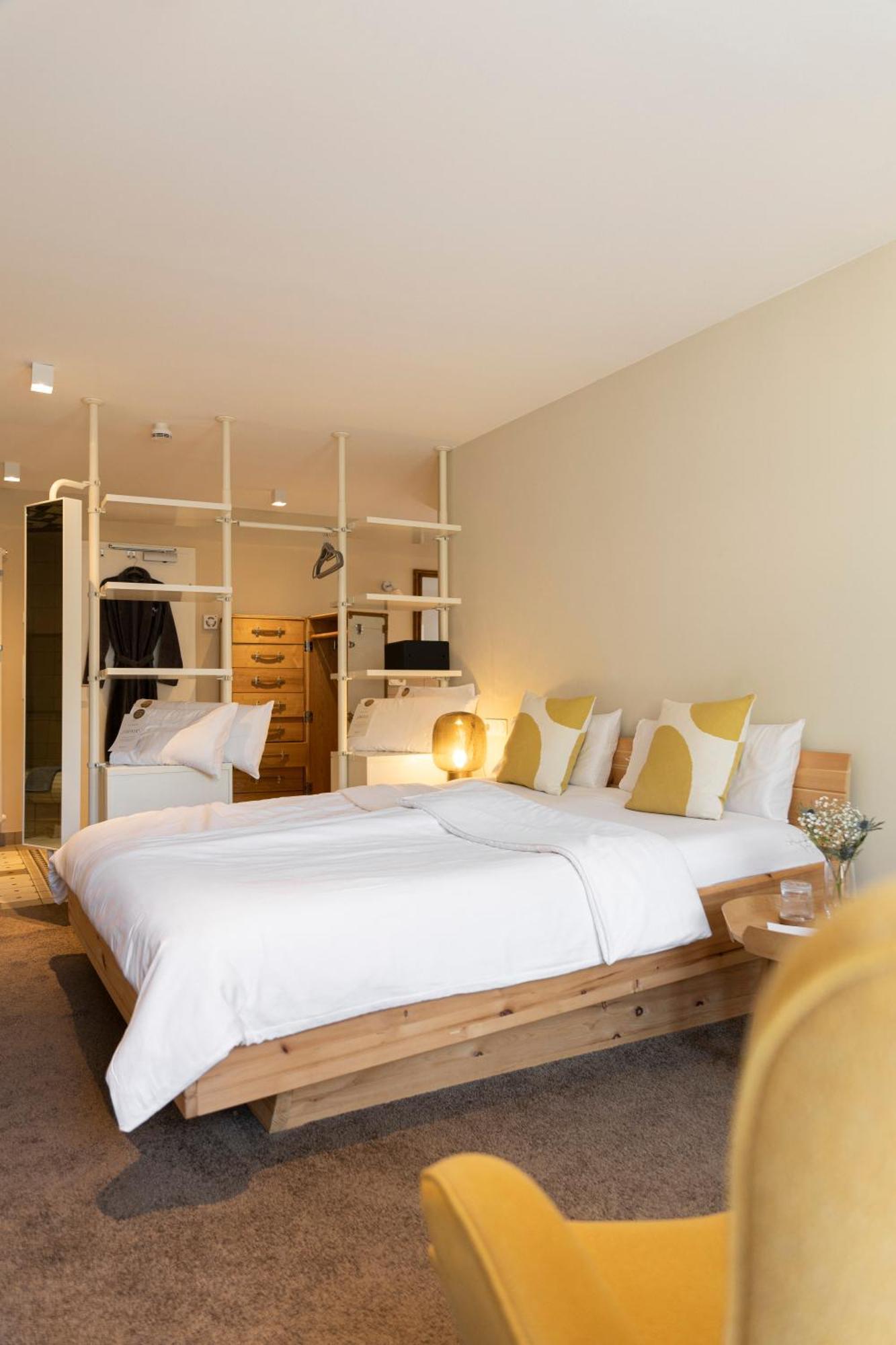 Double Room,1758483447:JPEG