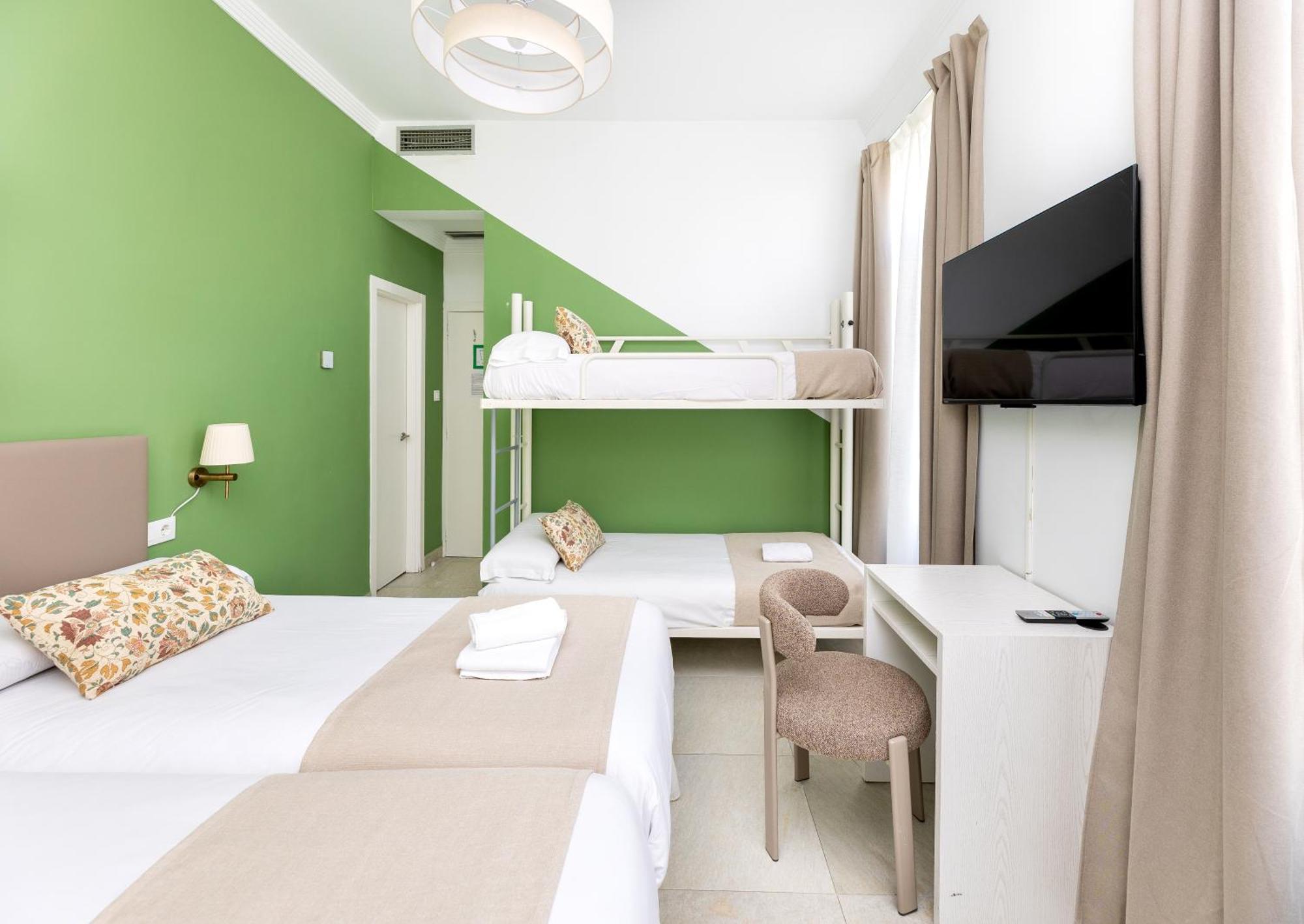 Triple Room