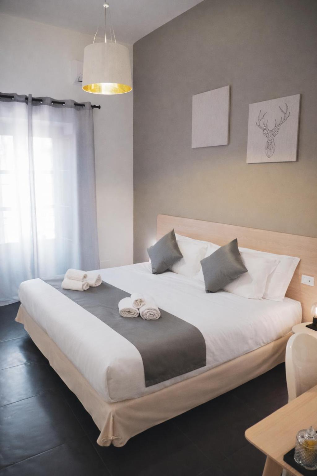 Double or Twin Room Private Bathroom