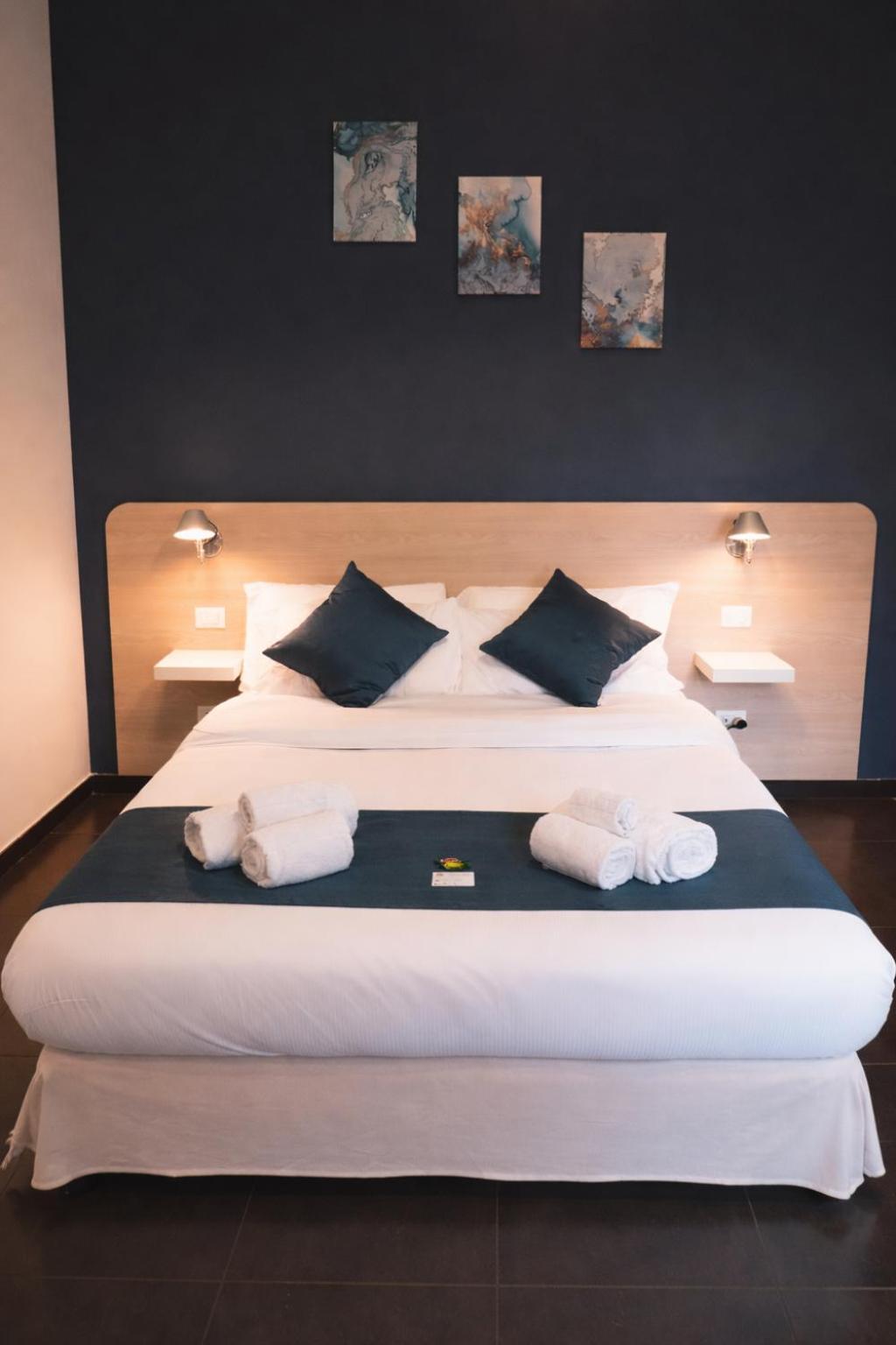 Double Room Private Bathroom