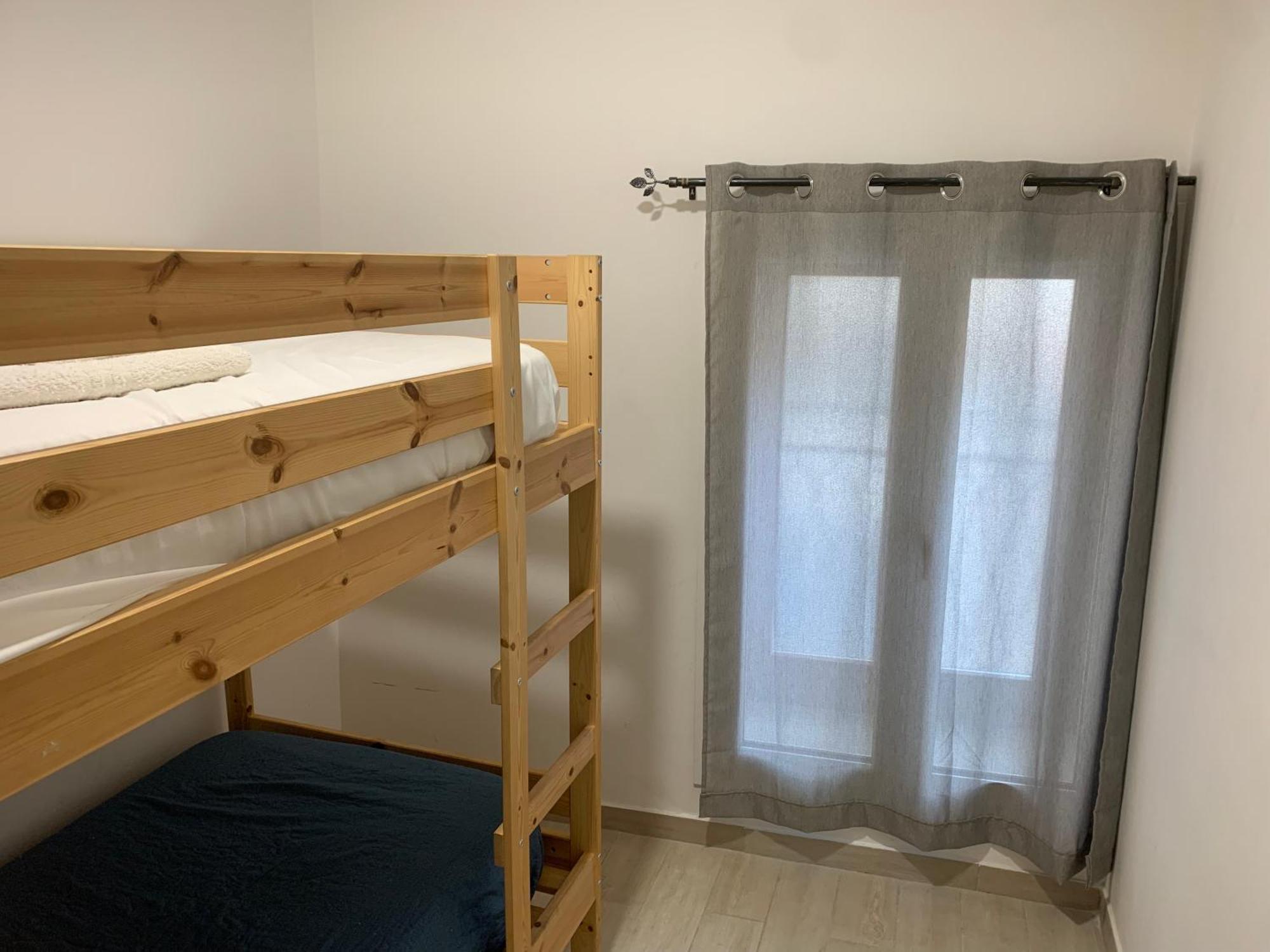 Quadruple Room Private Bathroom