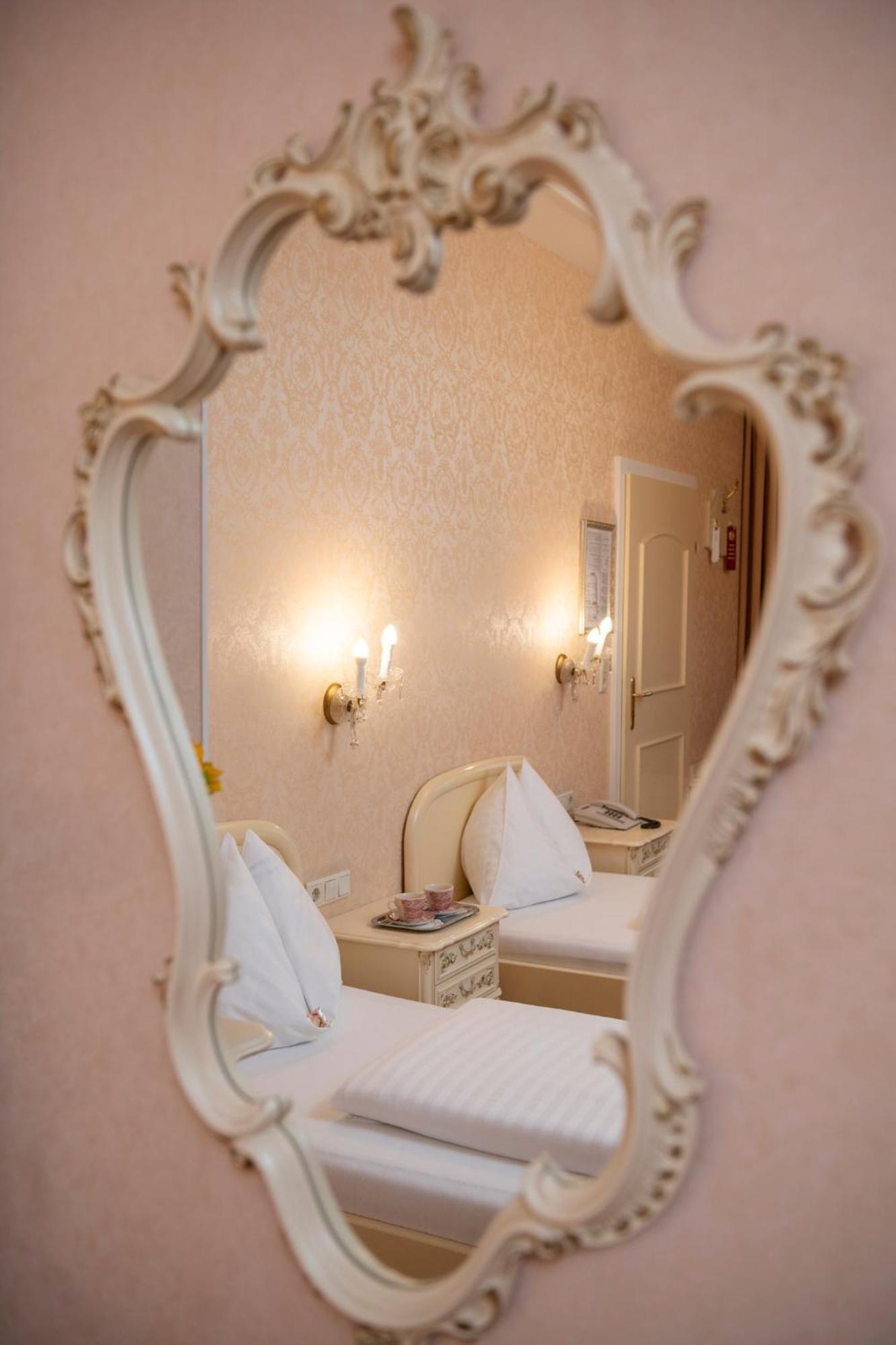 Deluxe Twin Room,1646332565:JPEG
