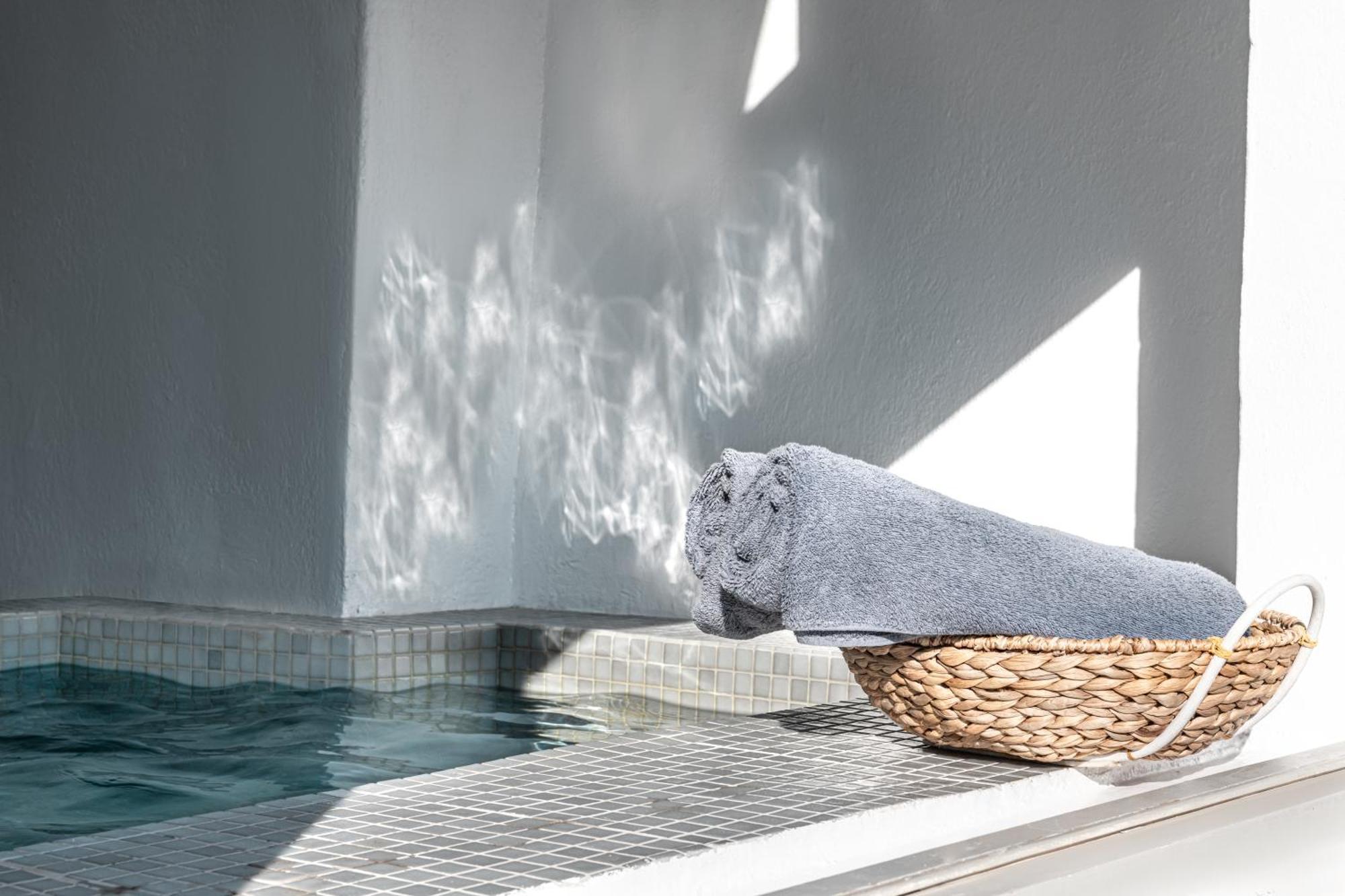 Cave Suite Hot Tub Caldera & Sea View