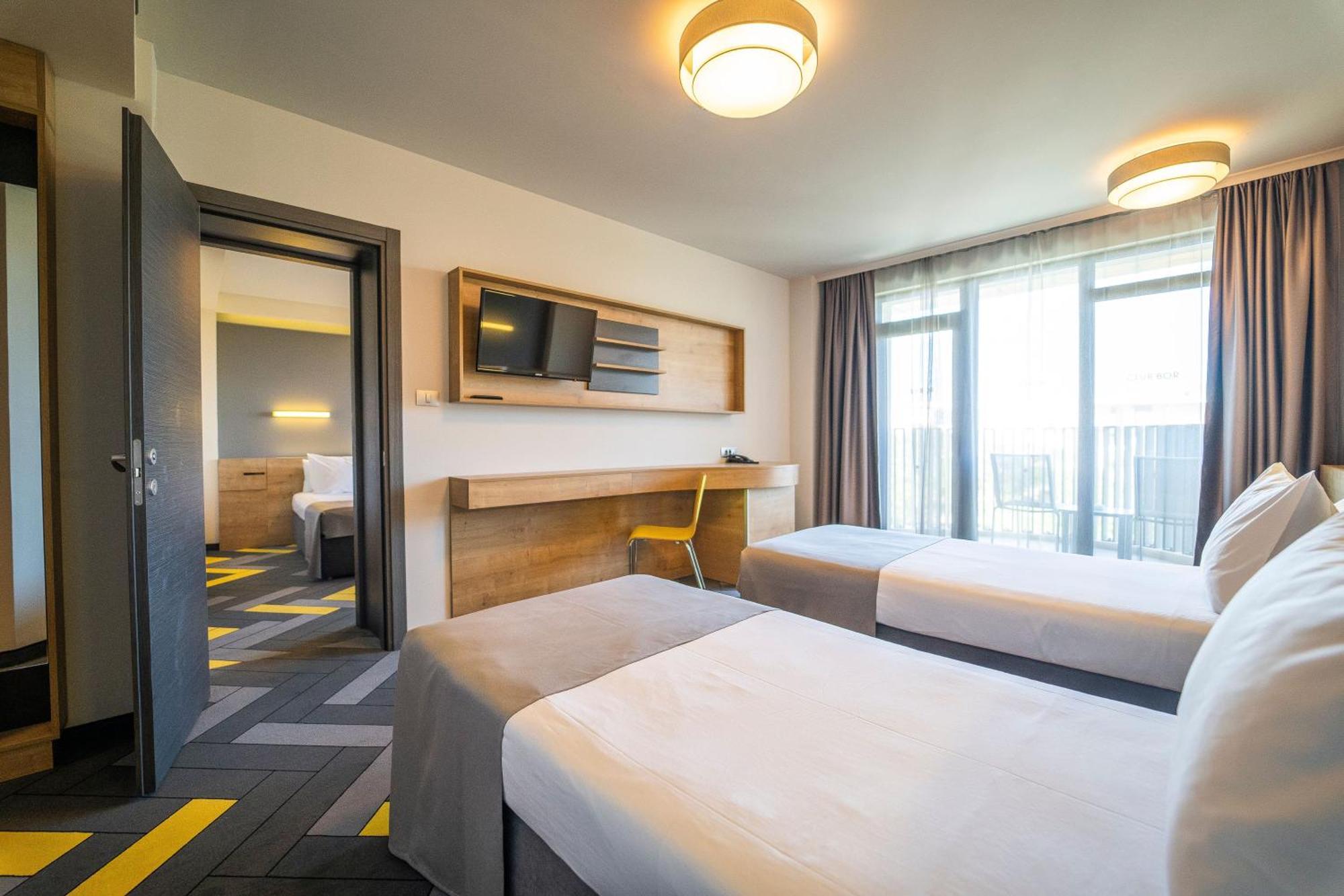 Family Room Minibar &