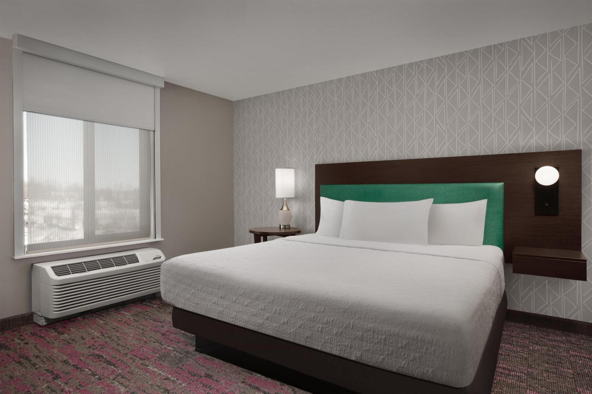 King Suite Mobility Hearing Access or Non-Smoking