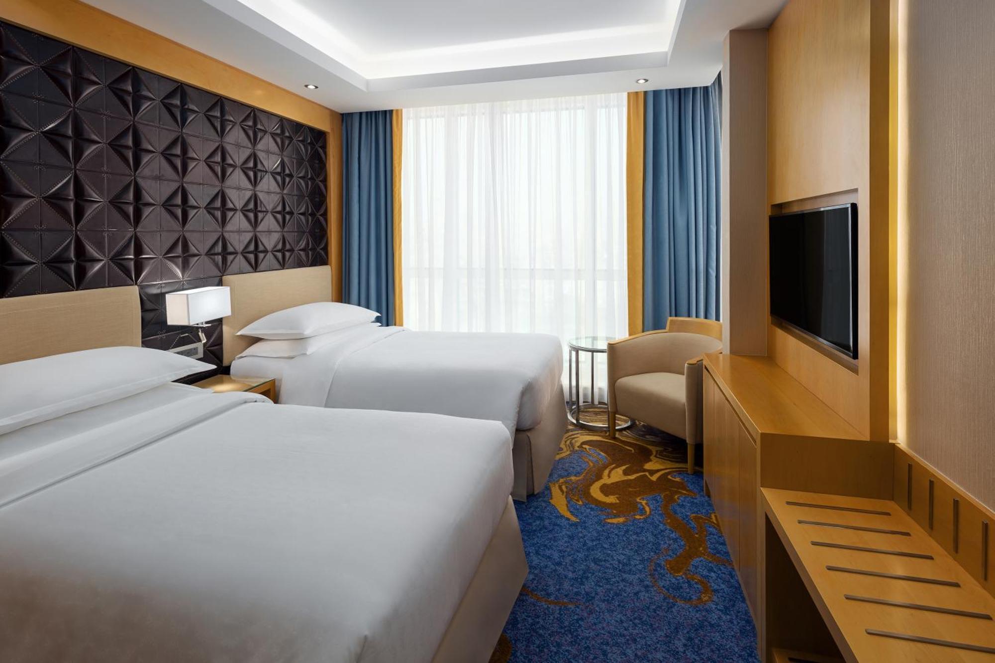 Traditional Twin Room City View 2 Twin Beds
