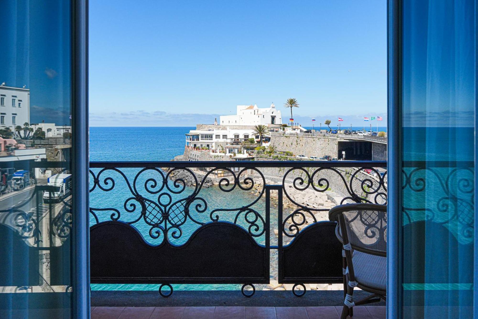 Superior Double Room Sea View Balcony