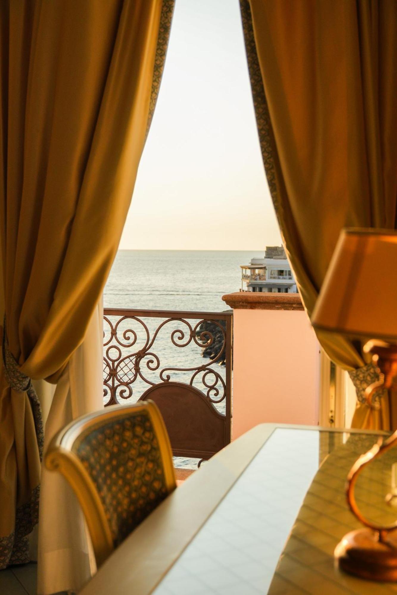 Superior Double Room Sea View Balcony