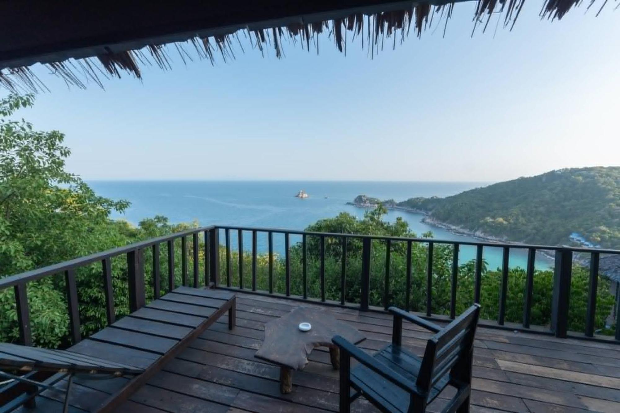 Standard Sea View Bungalow Balcony #2