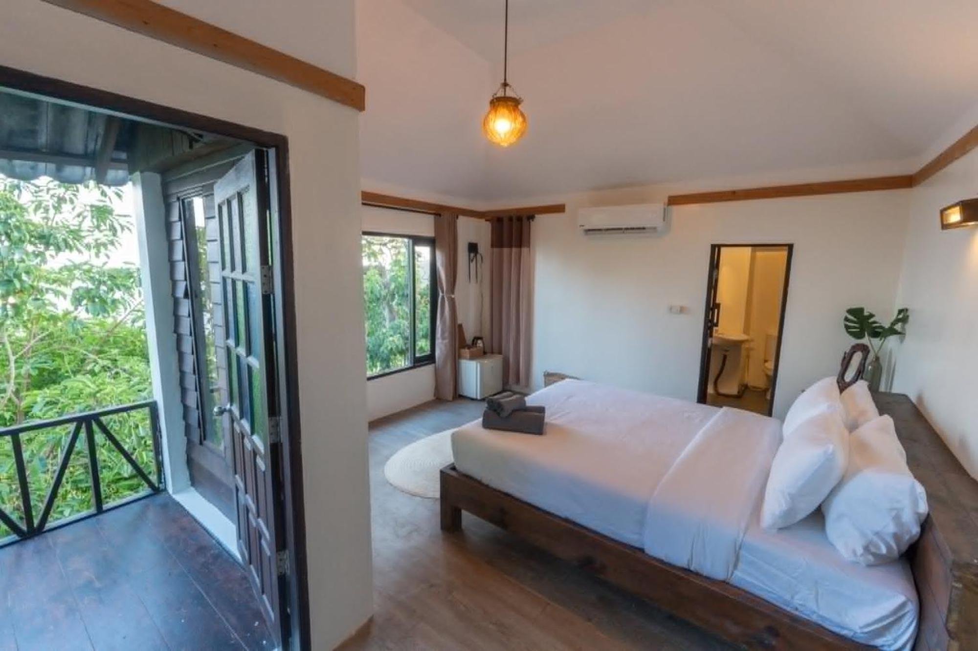 Standard Sea View Bungalow