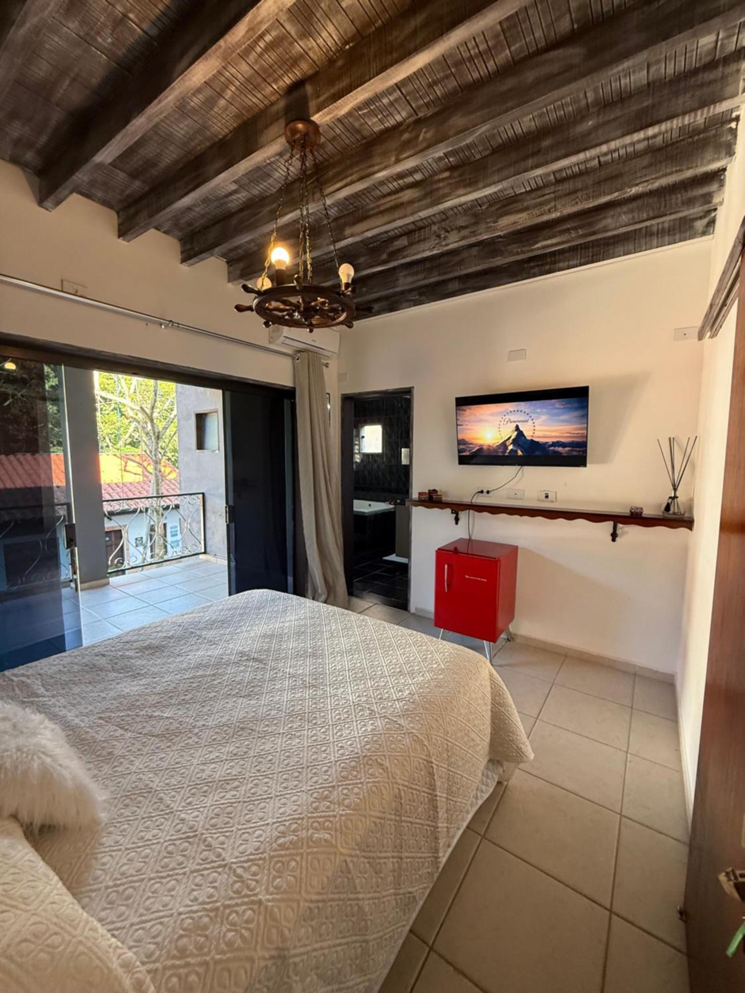 Deluxe Suite Spa Bath