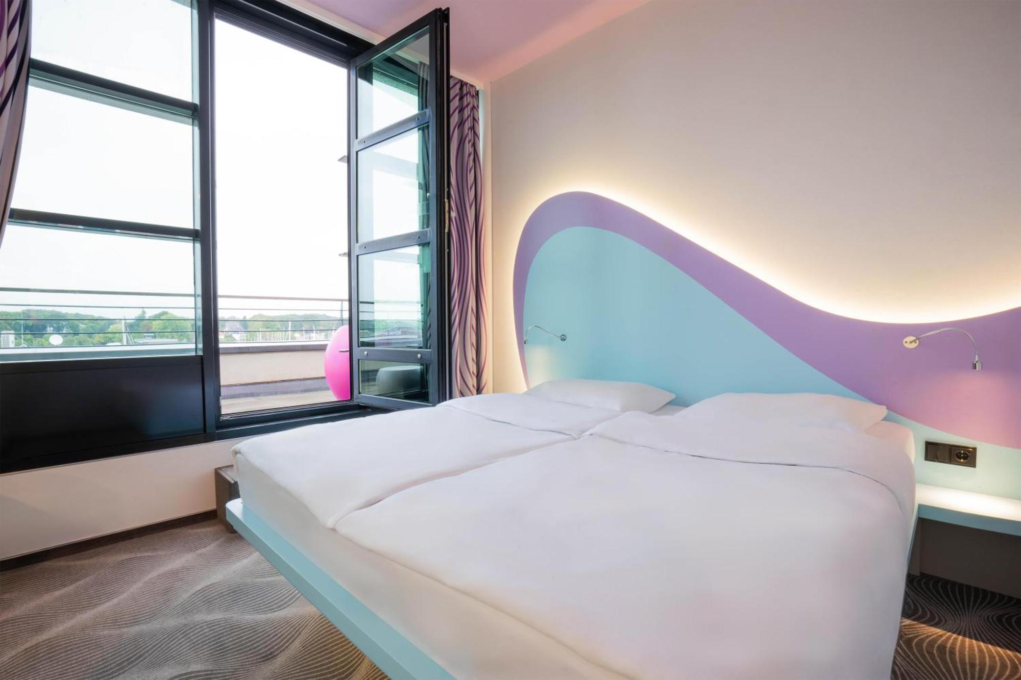 Superior Design Room Balcony