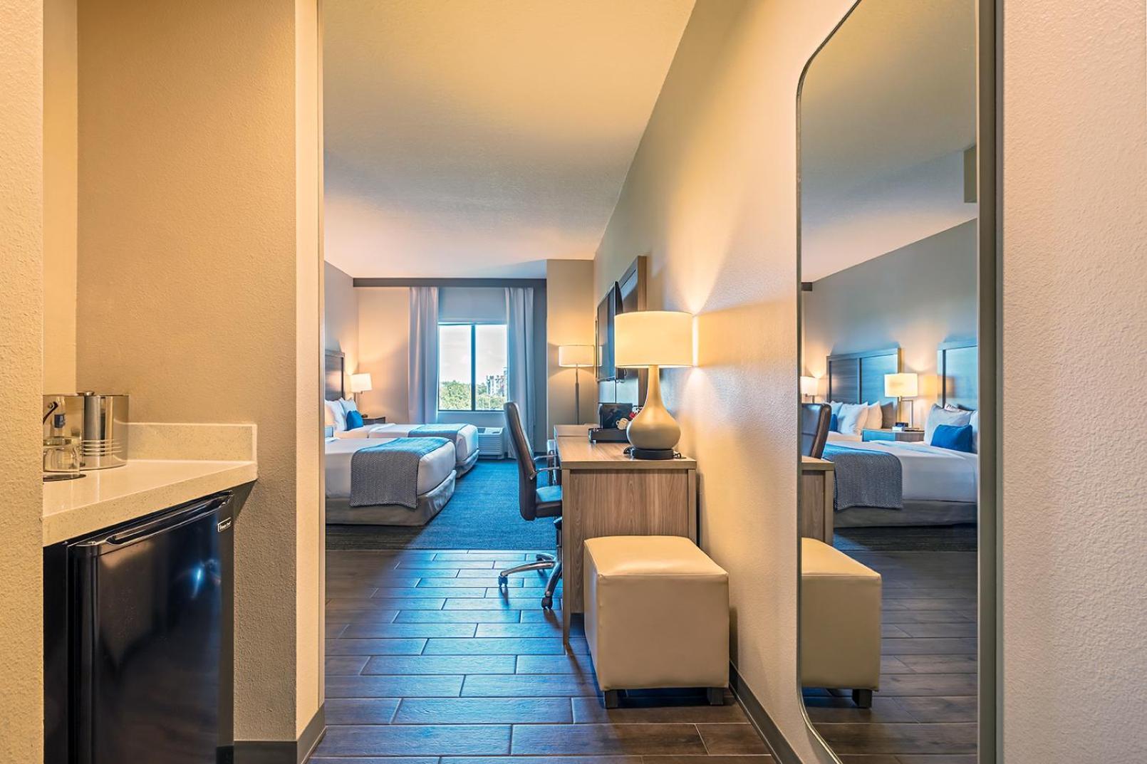 Double Queen Suite
