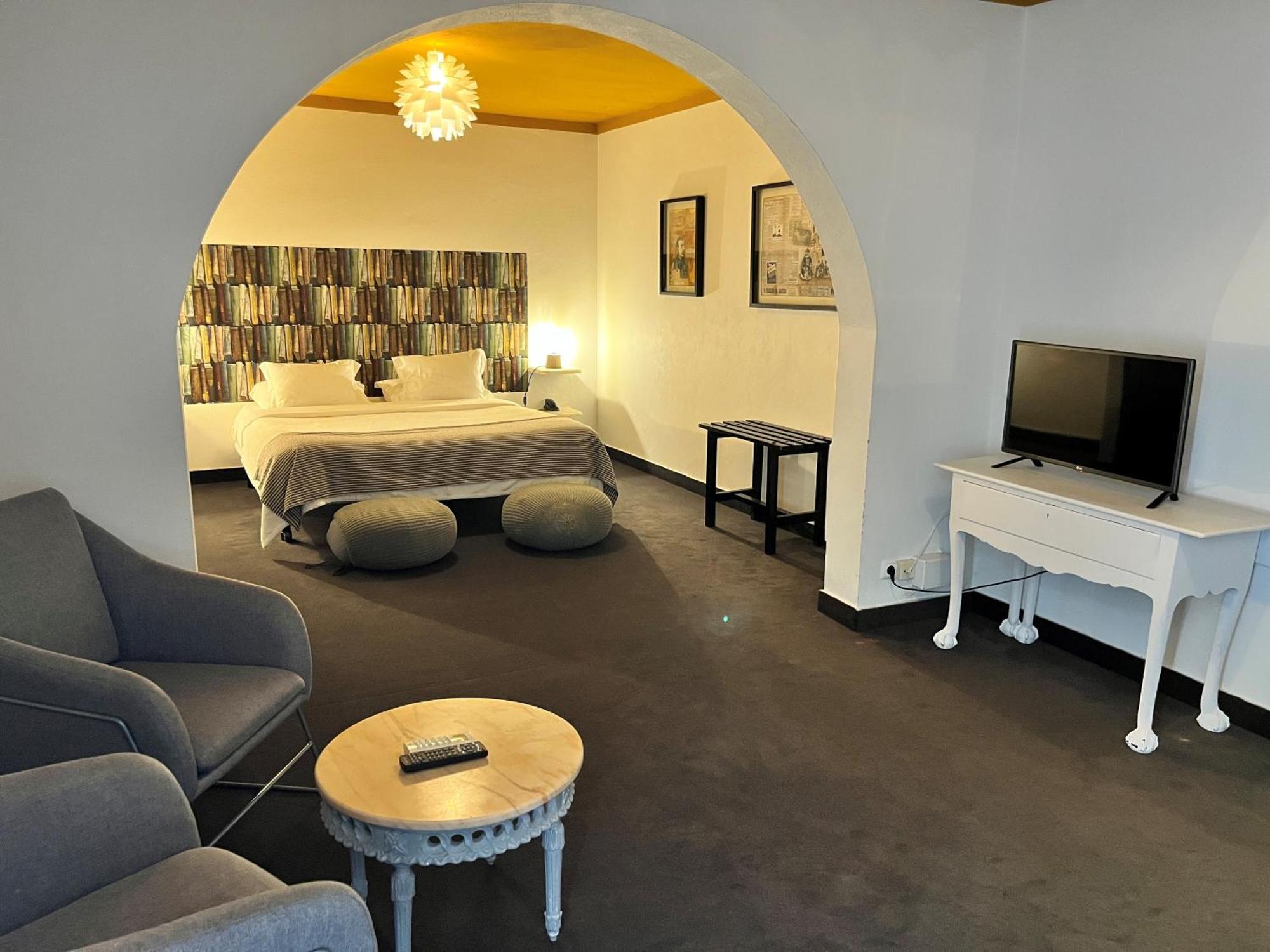 Deluxe Suite