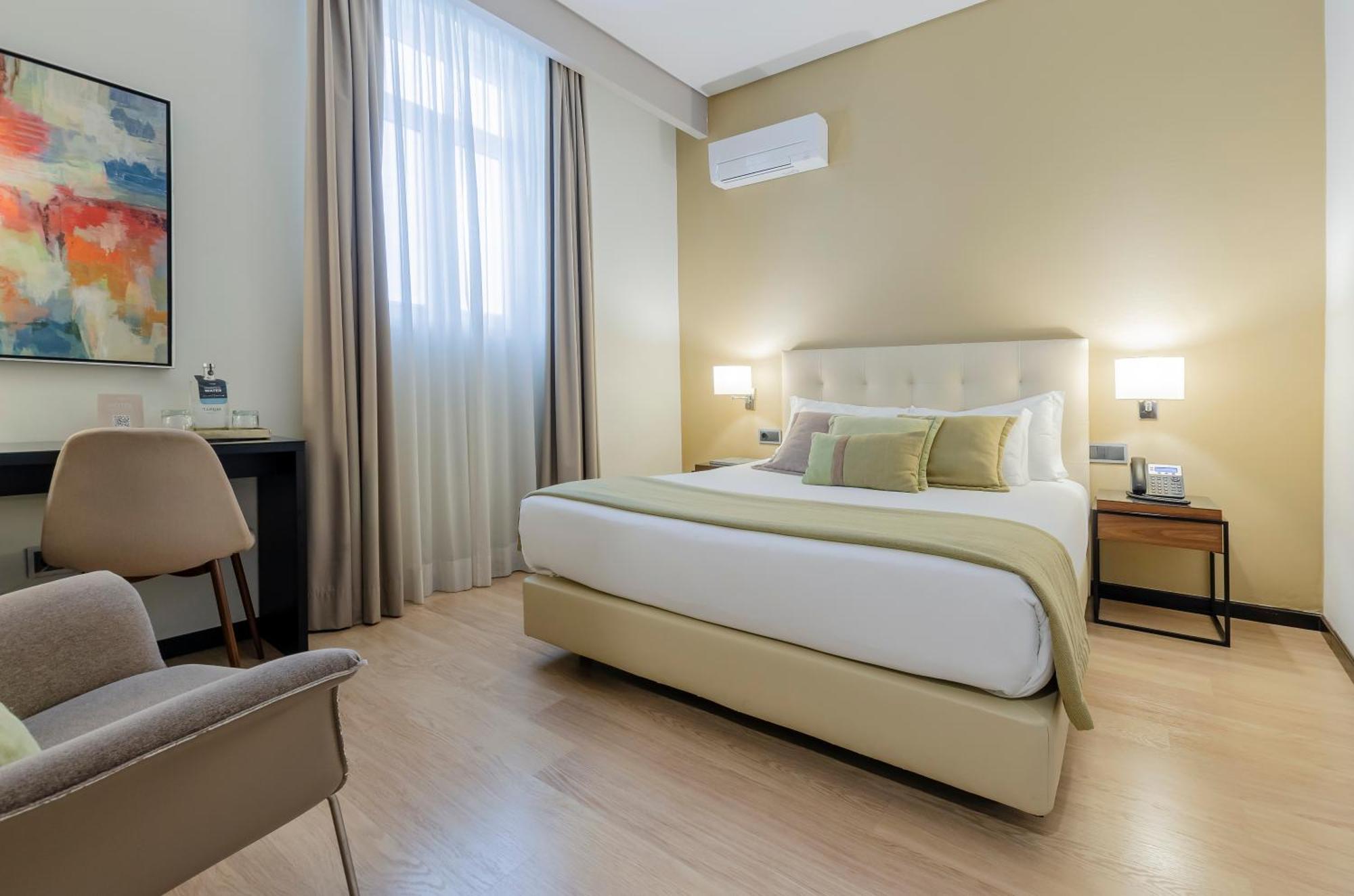Double or Twin Room with Internal View