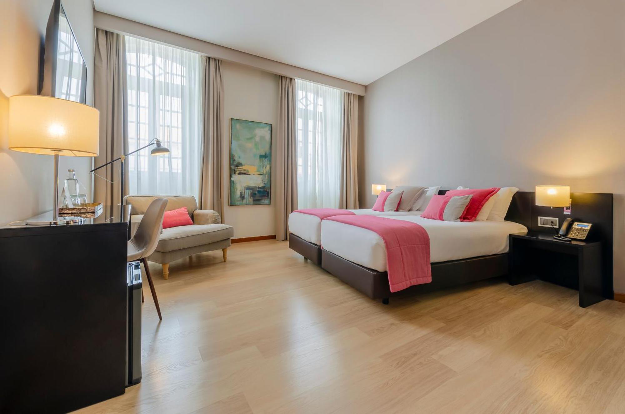 Deluxe Double or Twin Room with River View