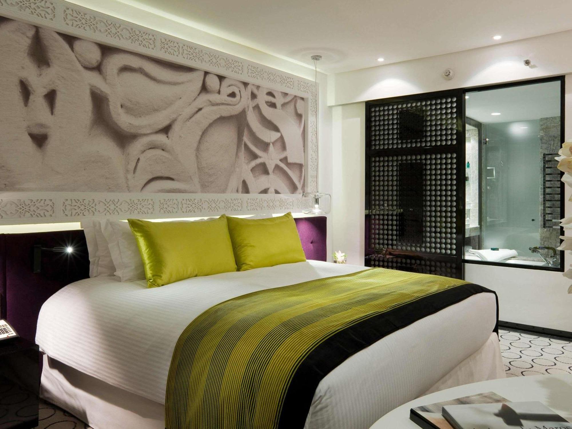 Superior Room King-size Bed