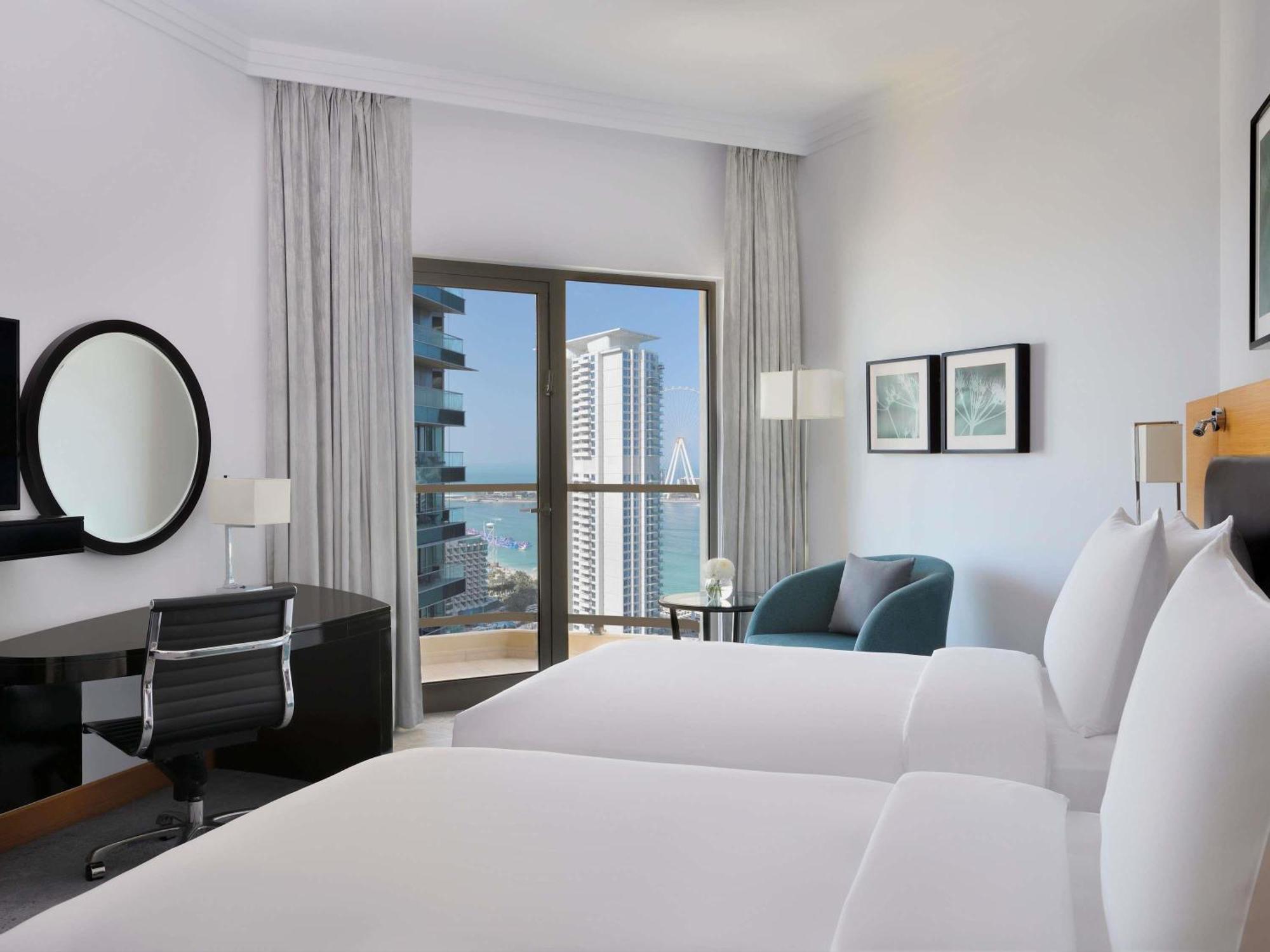 Executive Twin Room Balcony Partial Sea View